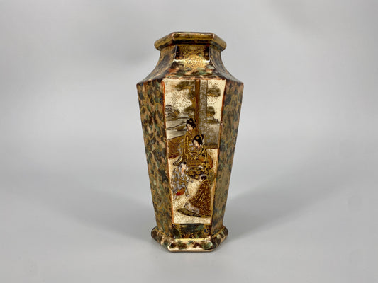 Satsuma Vase mit Malereien und Golddetails, Japan, 19. Jh.