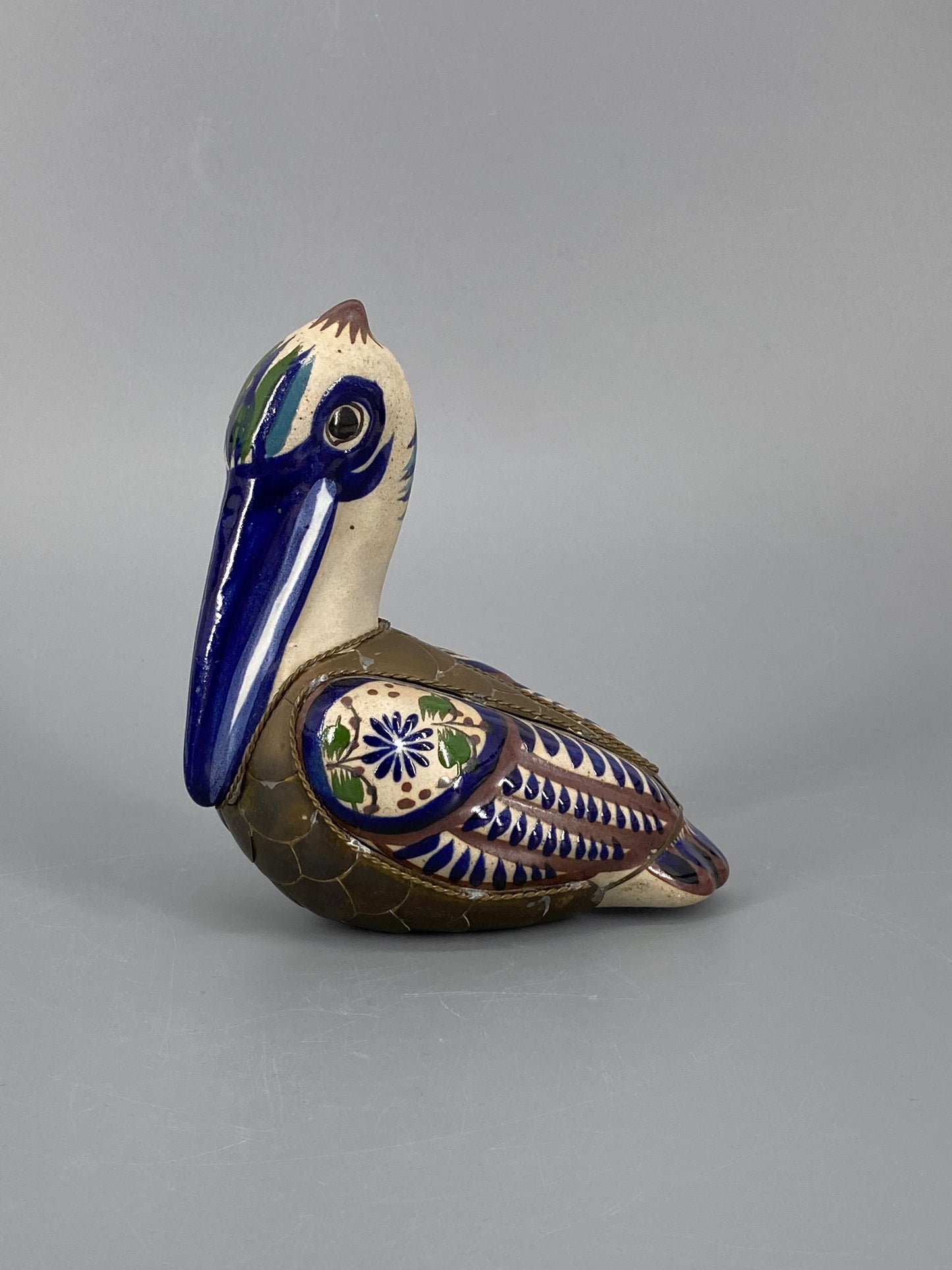 Pelikan Figur aus Keramik und Messing, Mexiko