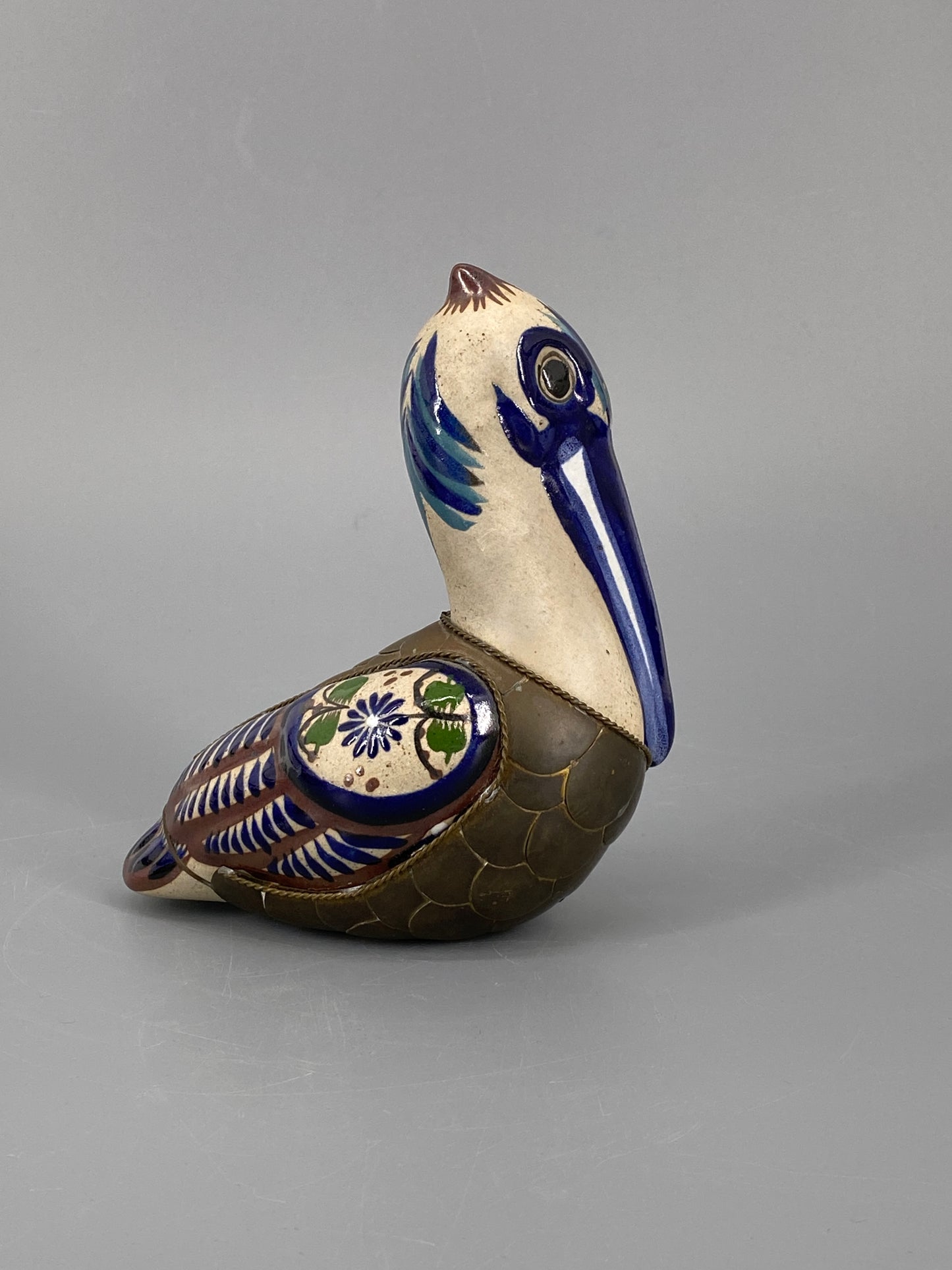 Pelikan Figur aus Keramik und Messing, Mexiko