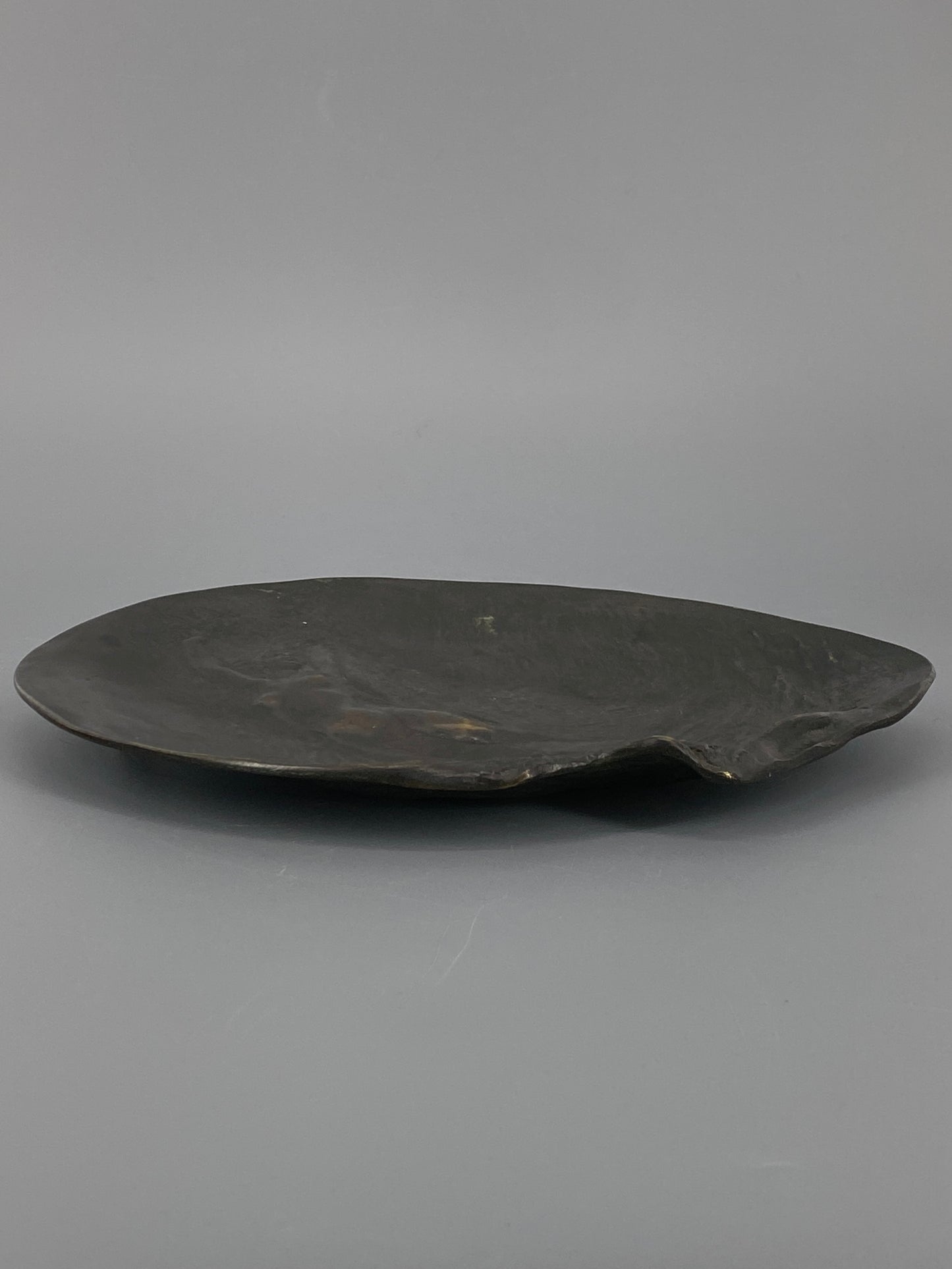 Bronze Relief Schale mit Frauenkörper von Pietzner & Co, Österreich, um 1900