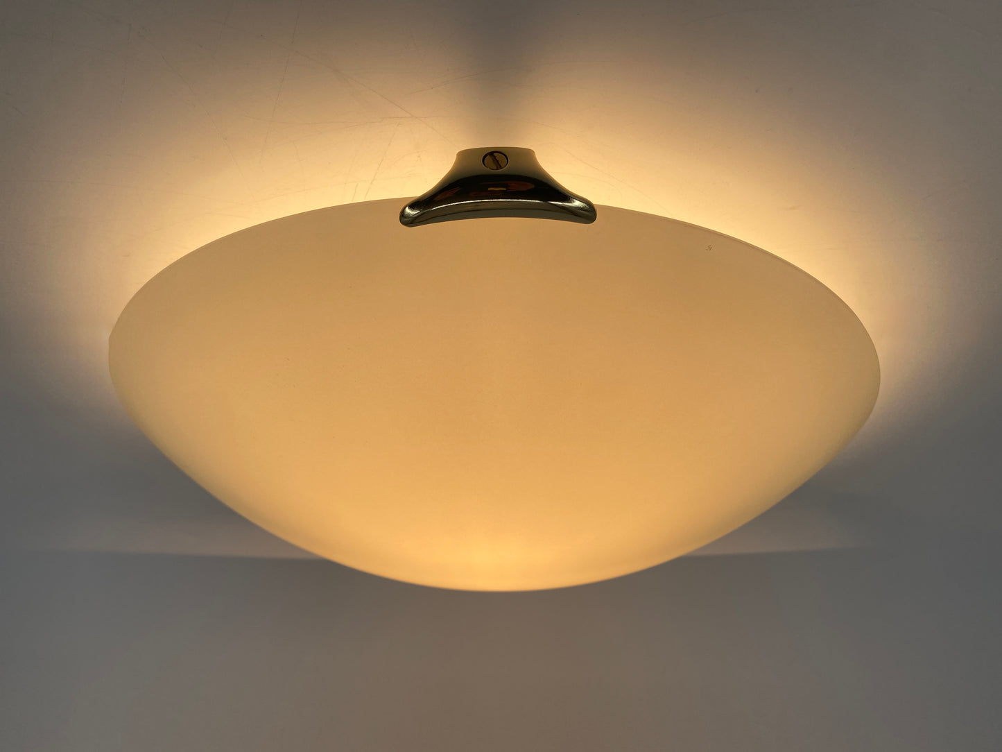 Plafoniere mit Satin-Glasschale von GUTI´S S.L. 1980er