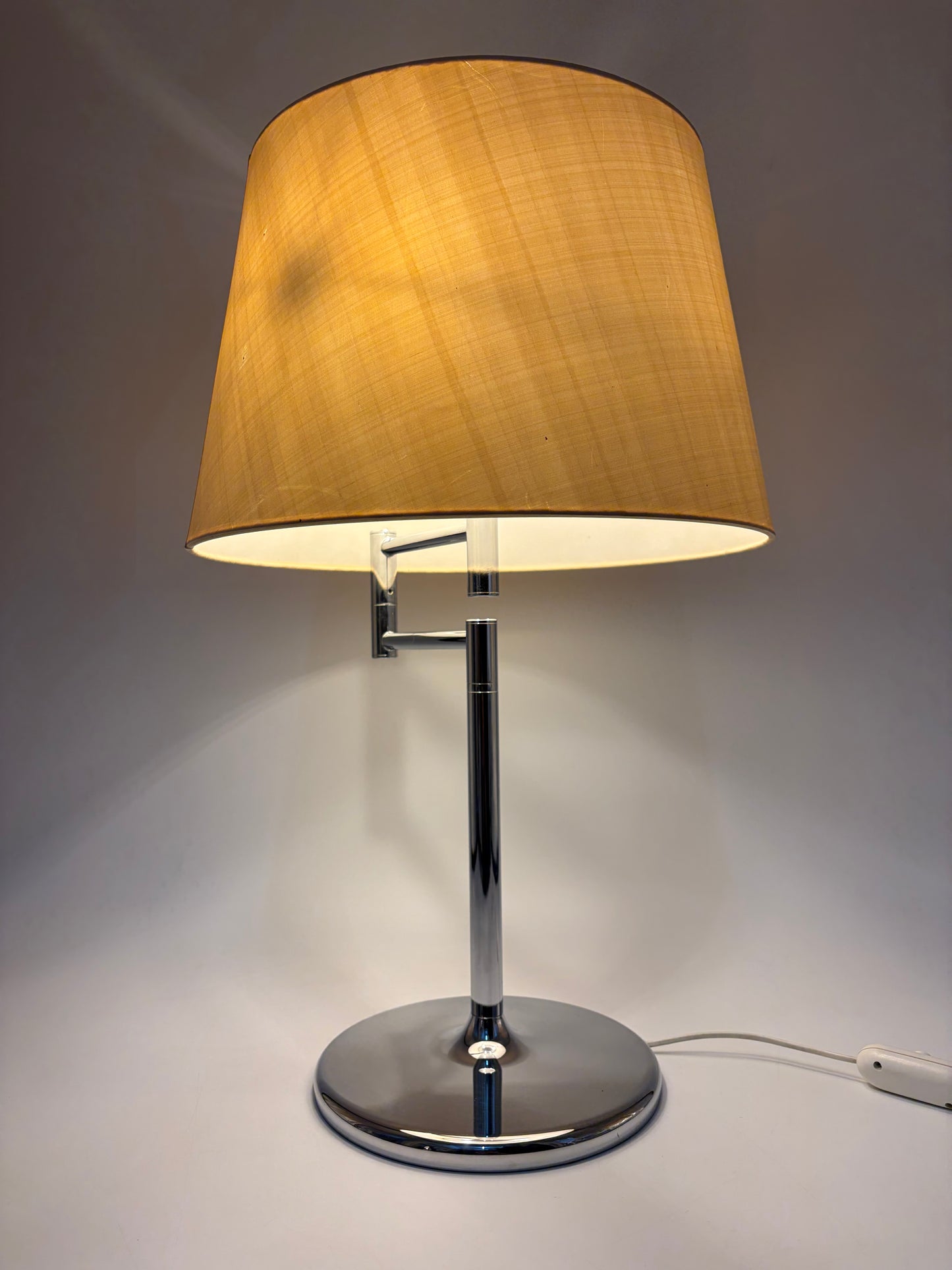 Mid Century Design Tischlampe "Schwenkomat" mit Stoffschirm von Swisslamps, Schweiz, 1970er