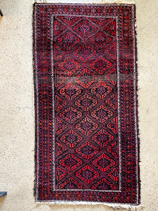 Langer Orientteppich, Lila