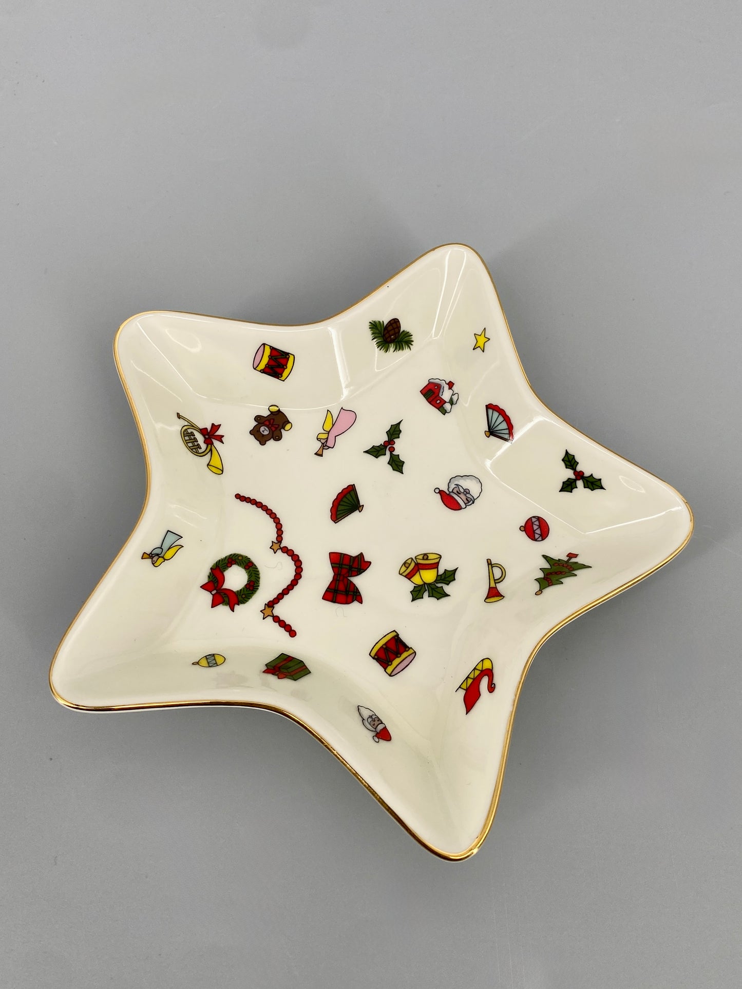 Taitù Porzellanschale von Bergamin, Sternenmotiv der Noël Oro-Kollektion, Italien, 1980er