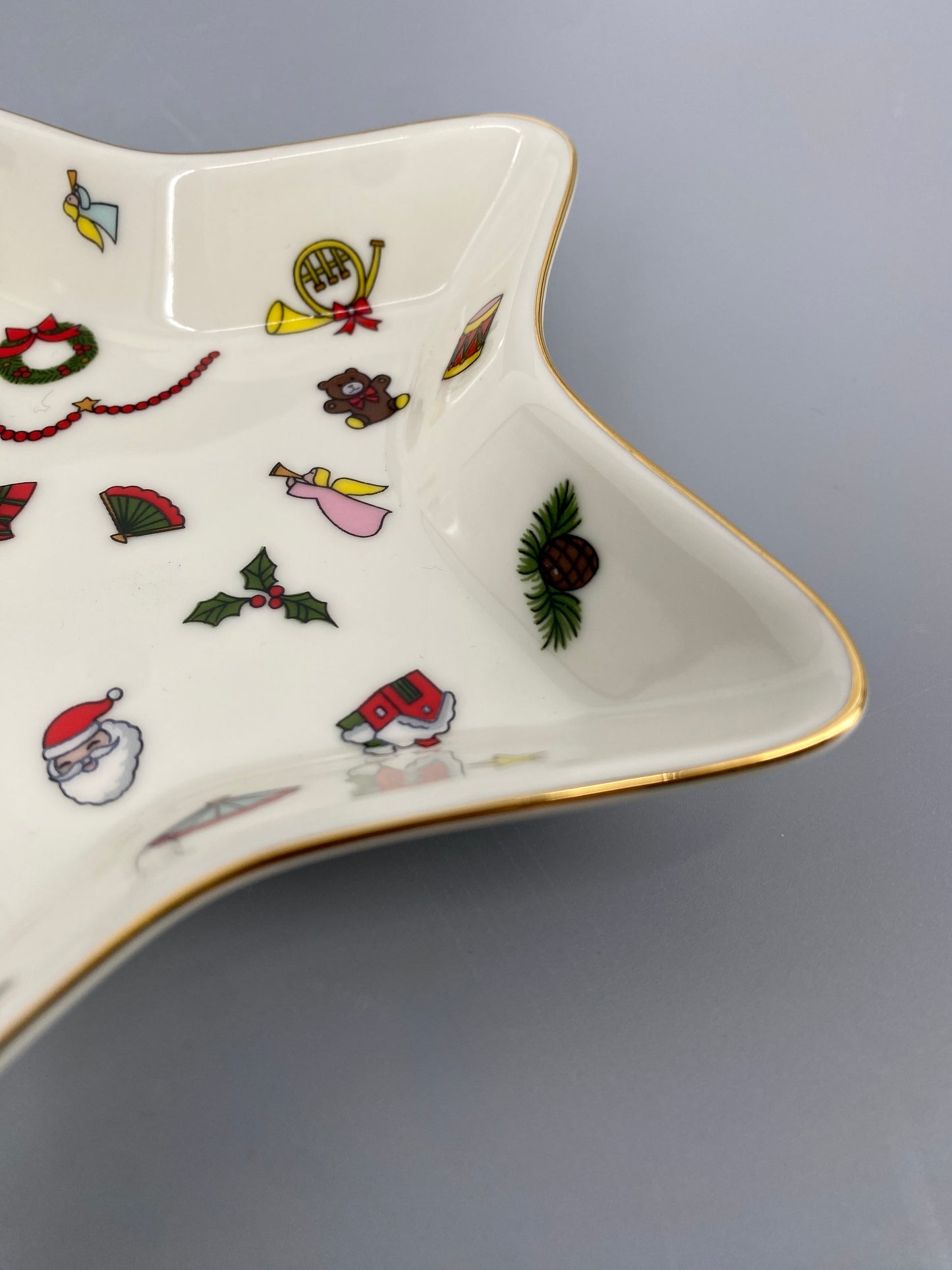 Taitù Porzellanschale von Bergamin, Sternenmotiv der Noël Oro-Kollektion, Italien, 1980er