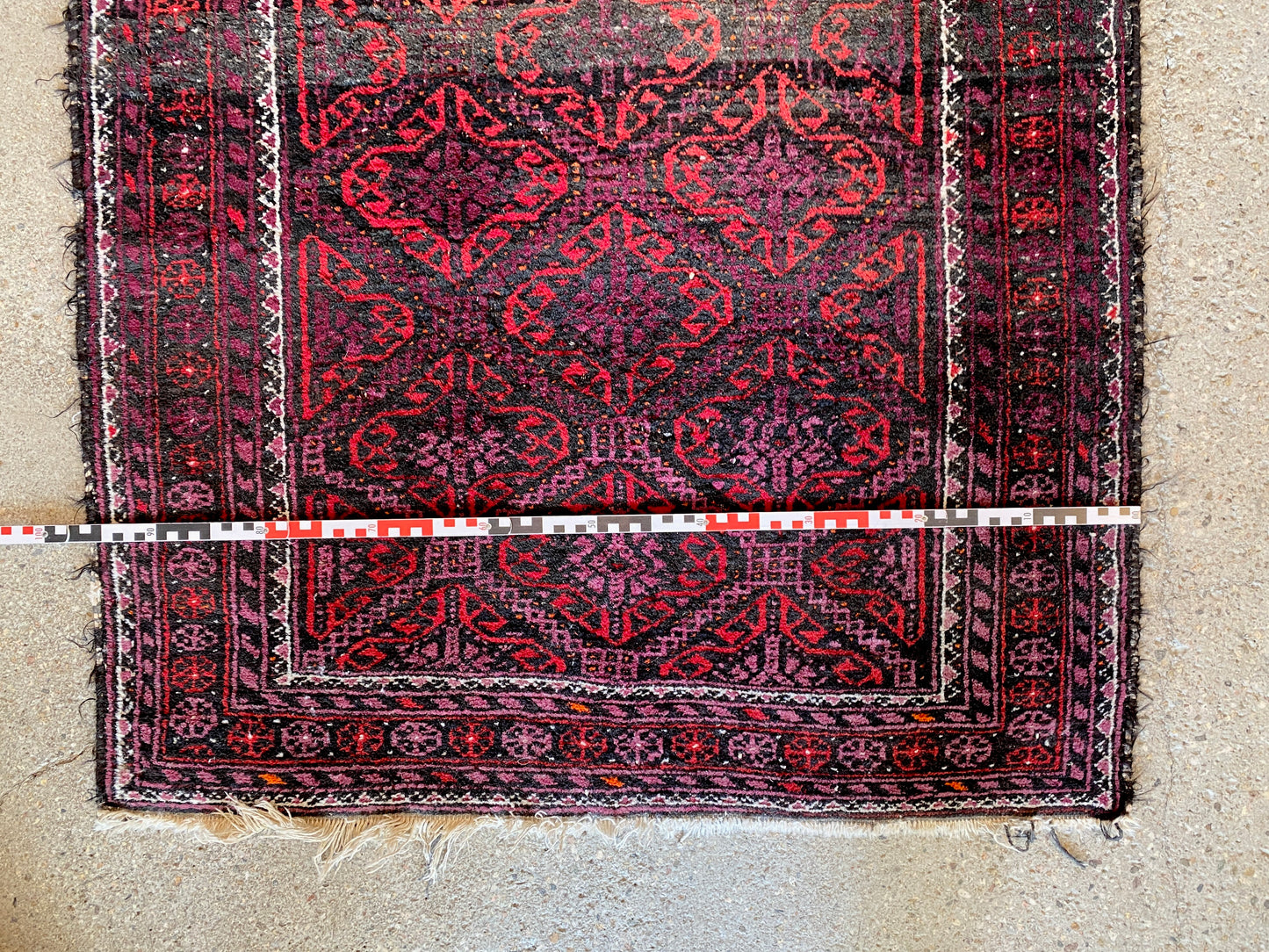 Langer Orientteppich, Lila