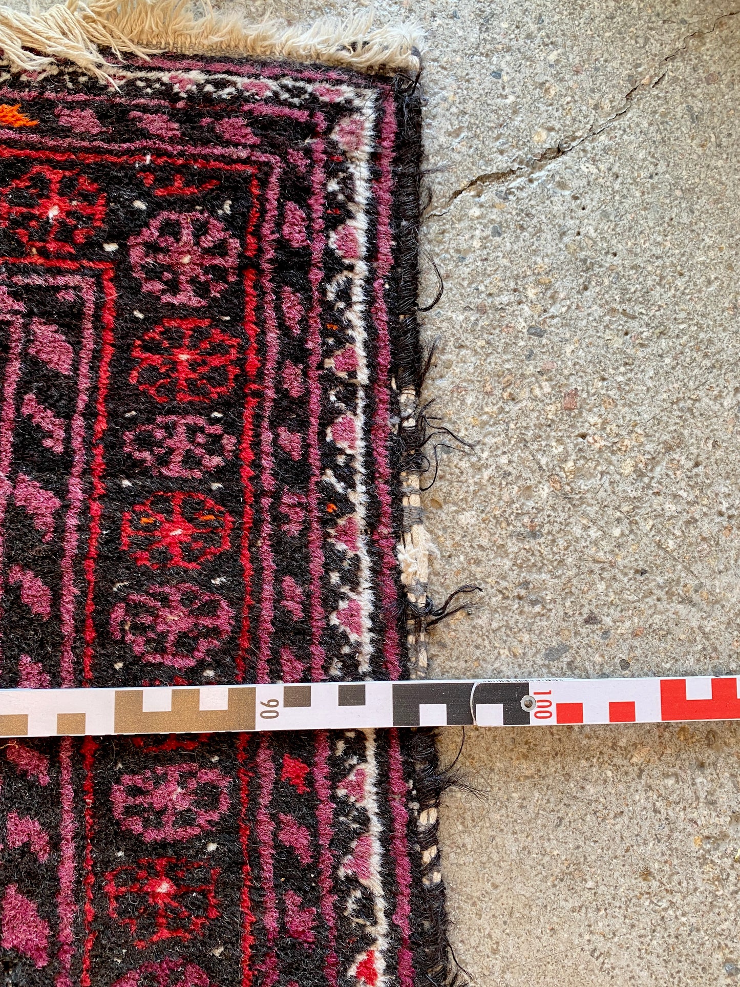 Langer Orientteppich, Lila