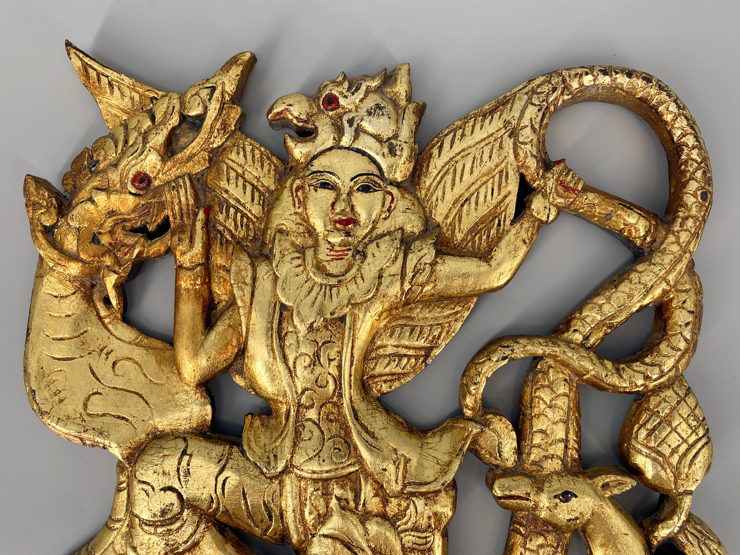Wandrelief der mythologischen Figur Garuda, Thailand/Indonesien, vintage