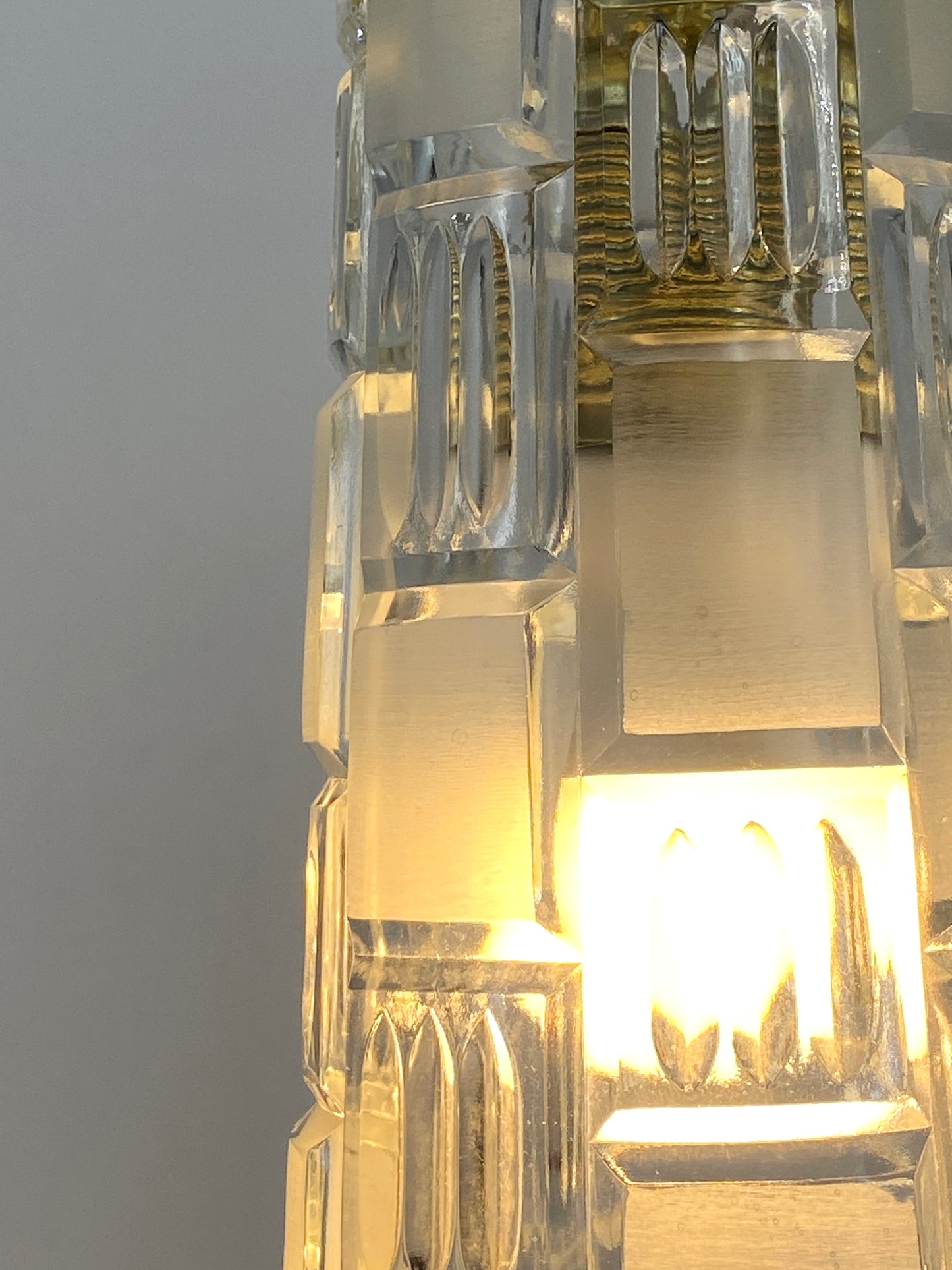 Vintage Hängelampe mit Reliefschliff von "Oberglas Austria", Österreich 1970er