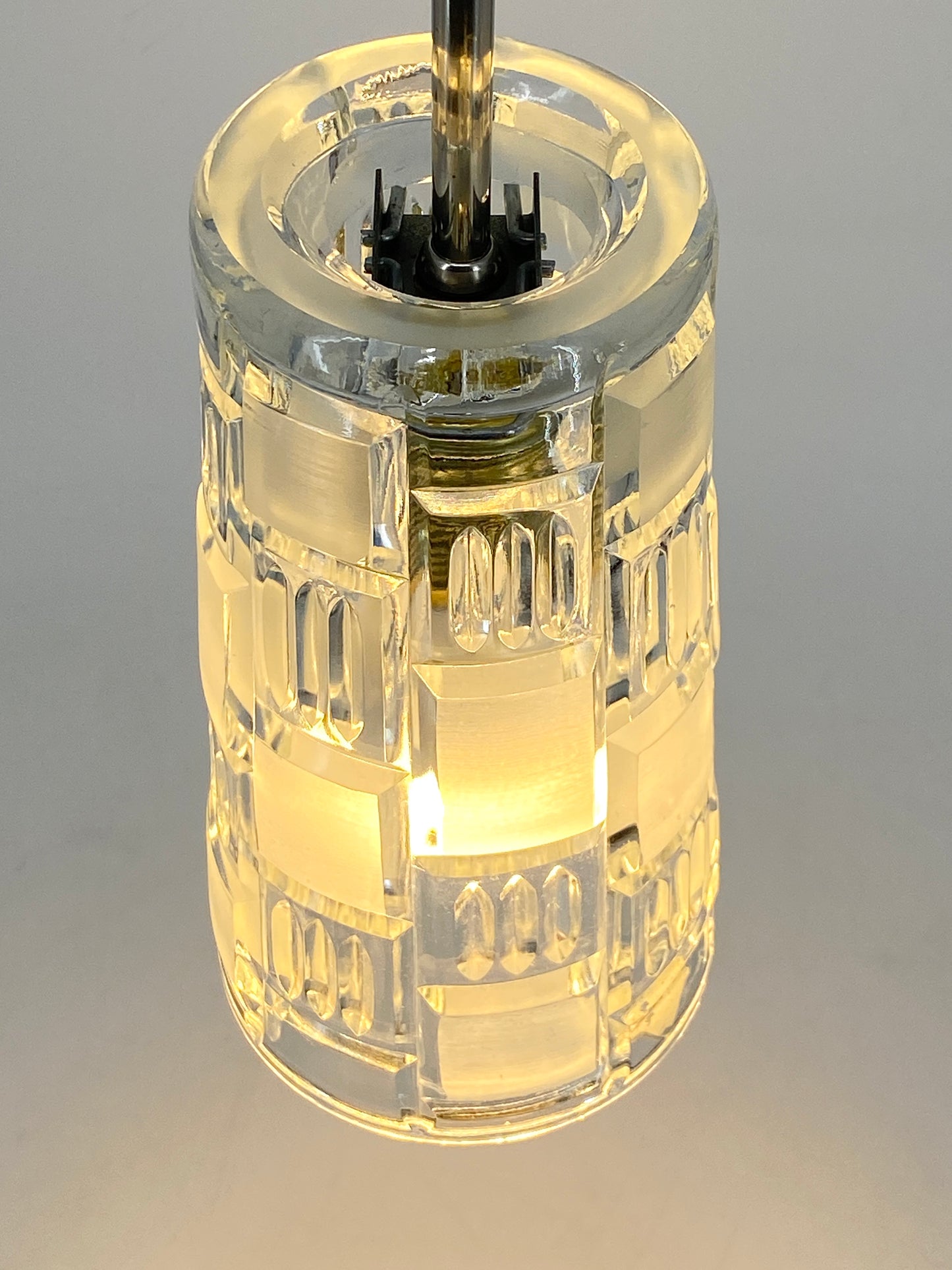 Vintage Hängelampe mit Reliefschliff von "Oberglas Austria", Österreich 1970er