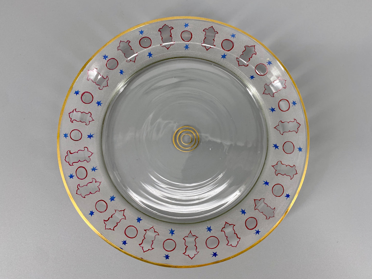 Servierteller mit Glasglocke aus Handarbeit, Vintage