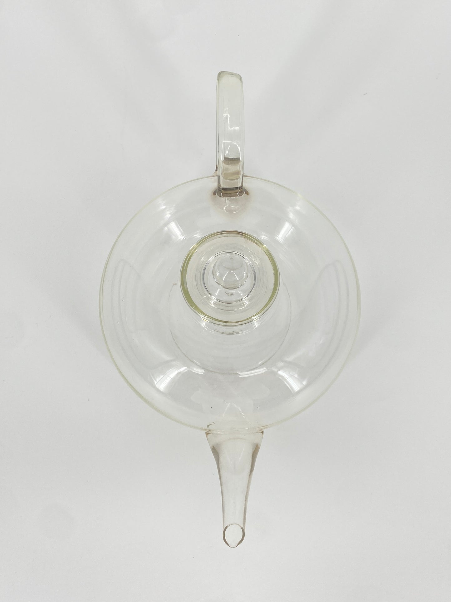 Glas Teekanne entworfen von Wilhelm Wagenfeld