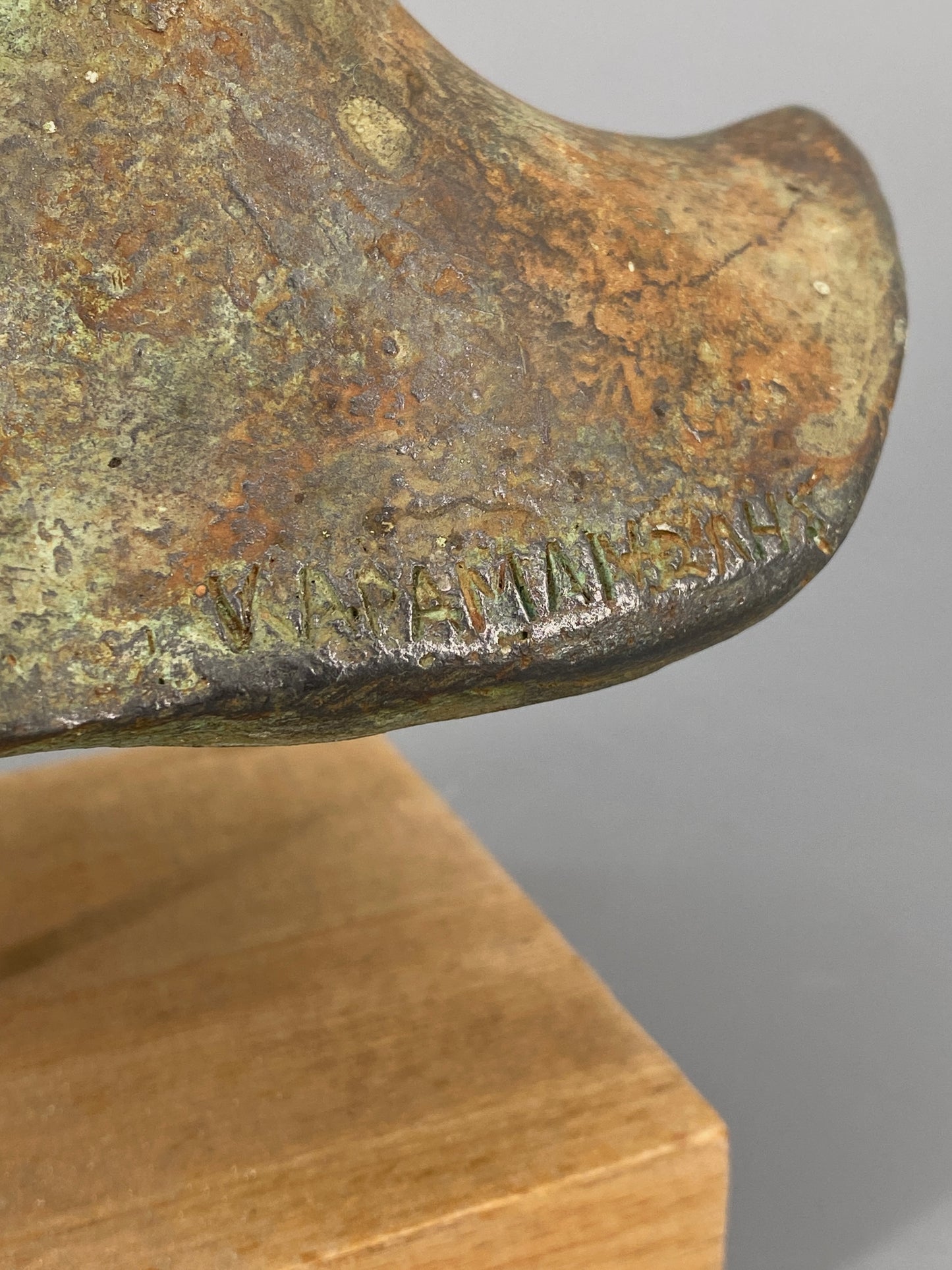 Büste "Jüngling von Marathon" Replik auf Holzsockel