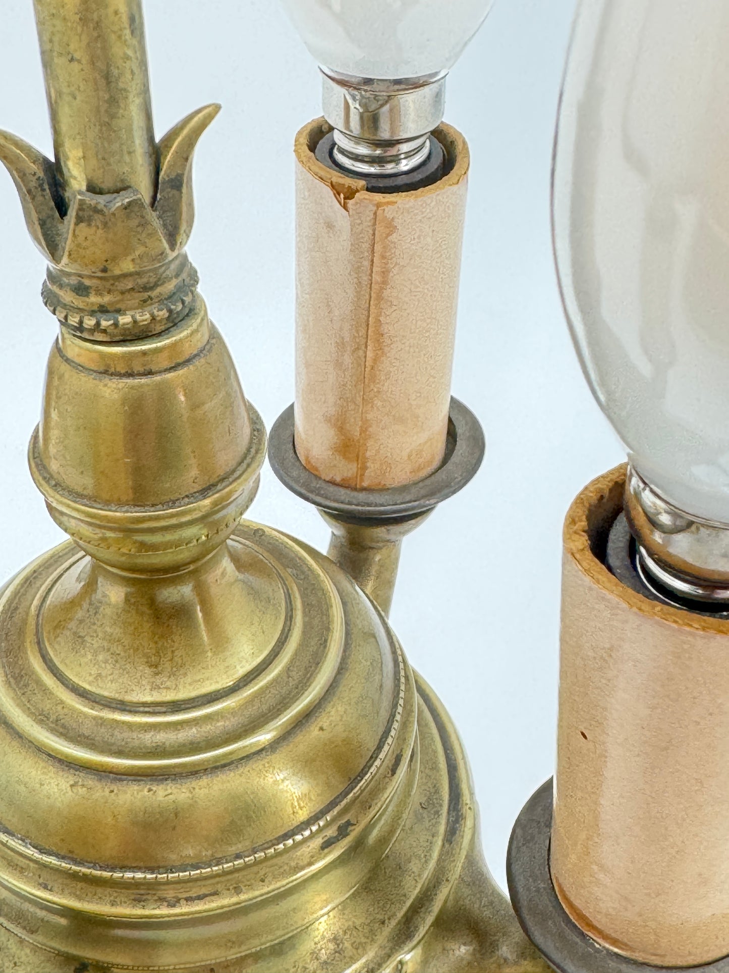 Bouilotte Tischlampe aus Messing Im Empire Stil