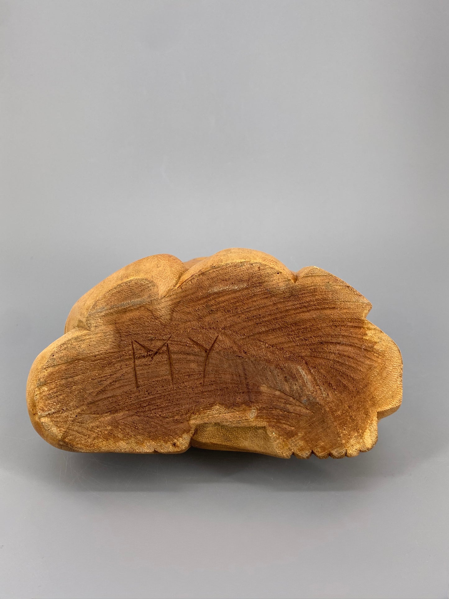 Handgeschnitzte Figur vom lachenden Buddah