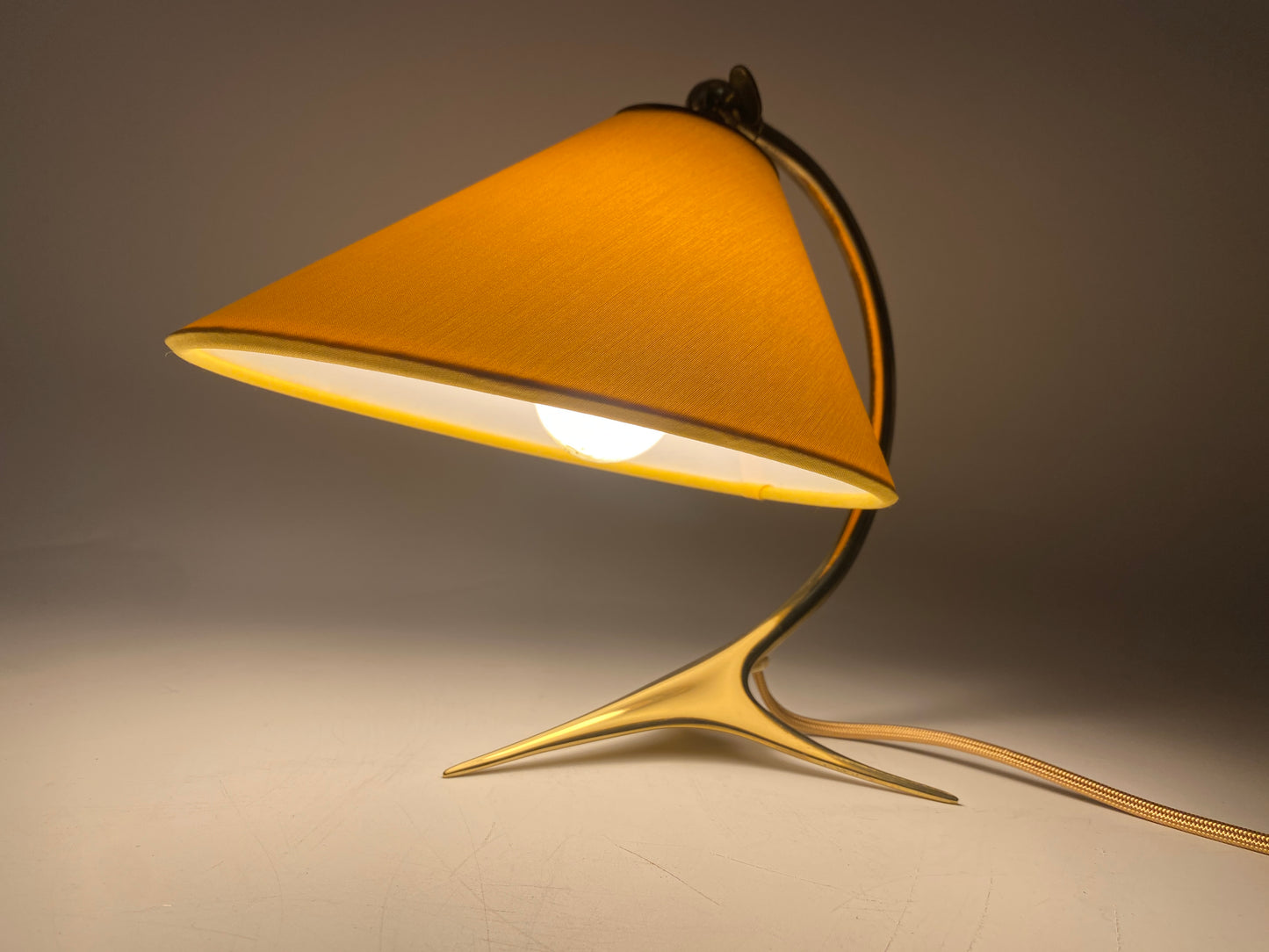 Tischlampe mit Krähenfuß, 50er Jahre