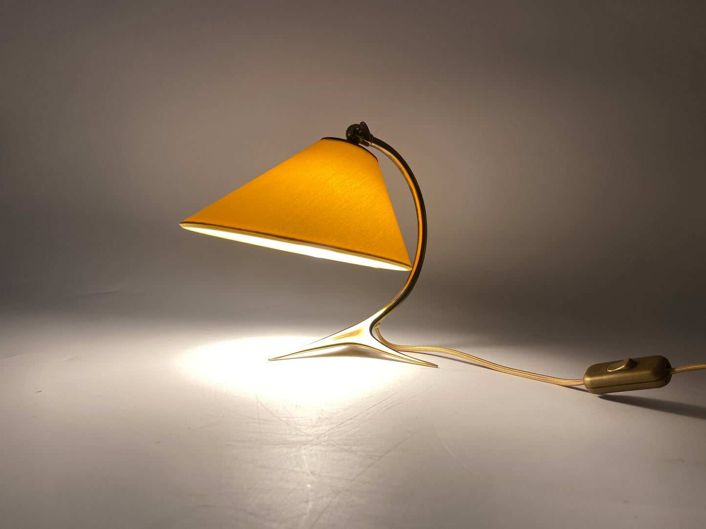 Tischlampe mit Krähenfuß, 50er Jahre