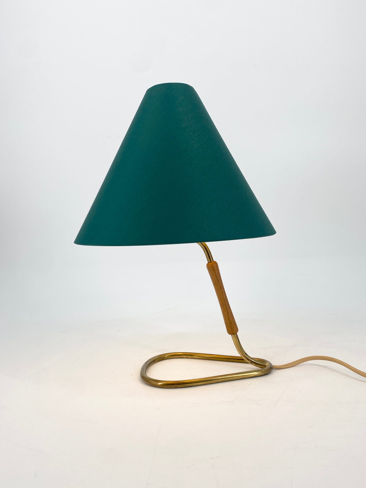 Tischlampe mit Messingfuß, 50er Jahre, Grün