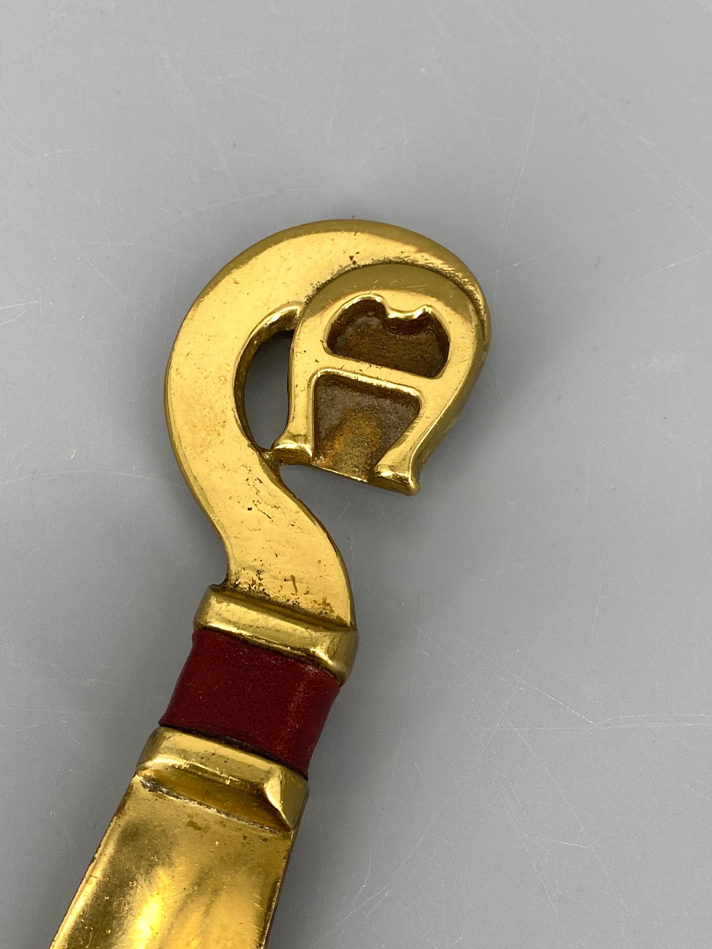 Schuhlöffel und Bürste von Etienne Aigner aus Messing