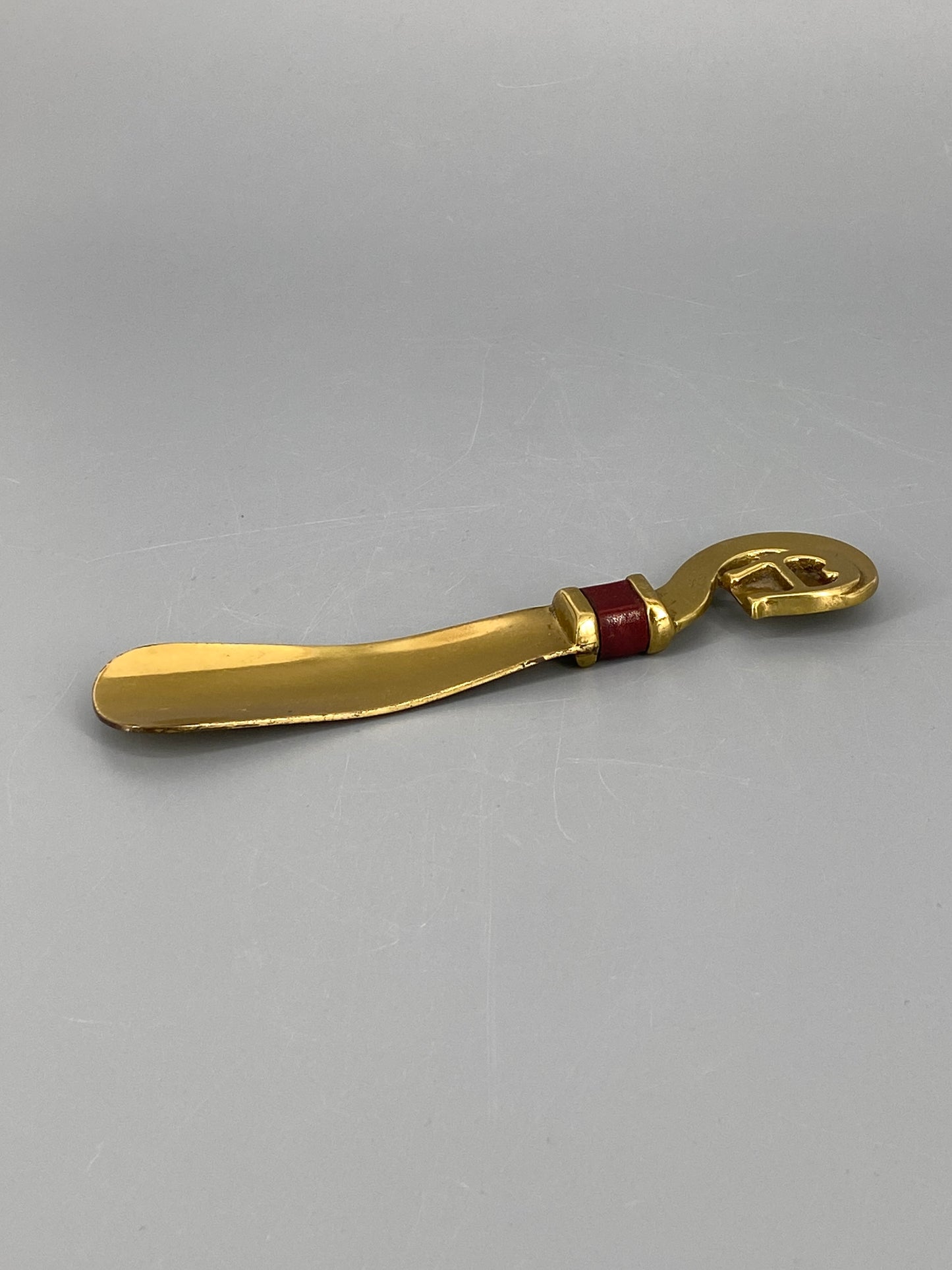 Schuhlöffel und Bürste von Etienne Aigner aus Messing