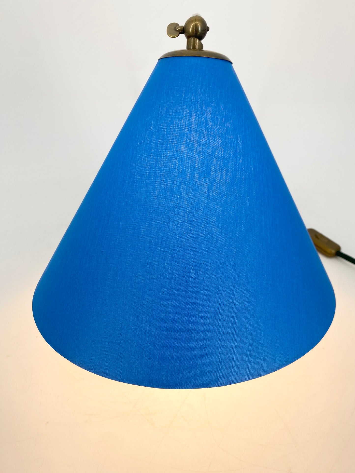 Tischlampe mit Messingfuß, 50er Jahre