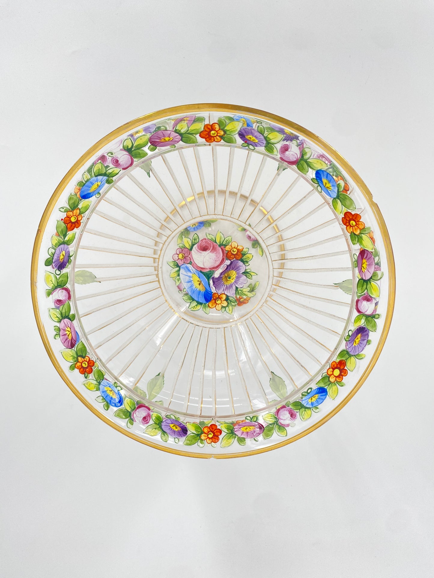 Glasschale mit Fuß und Blumendekor