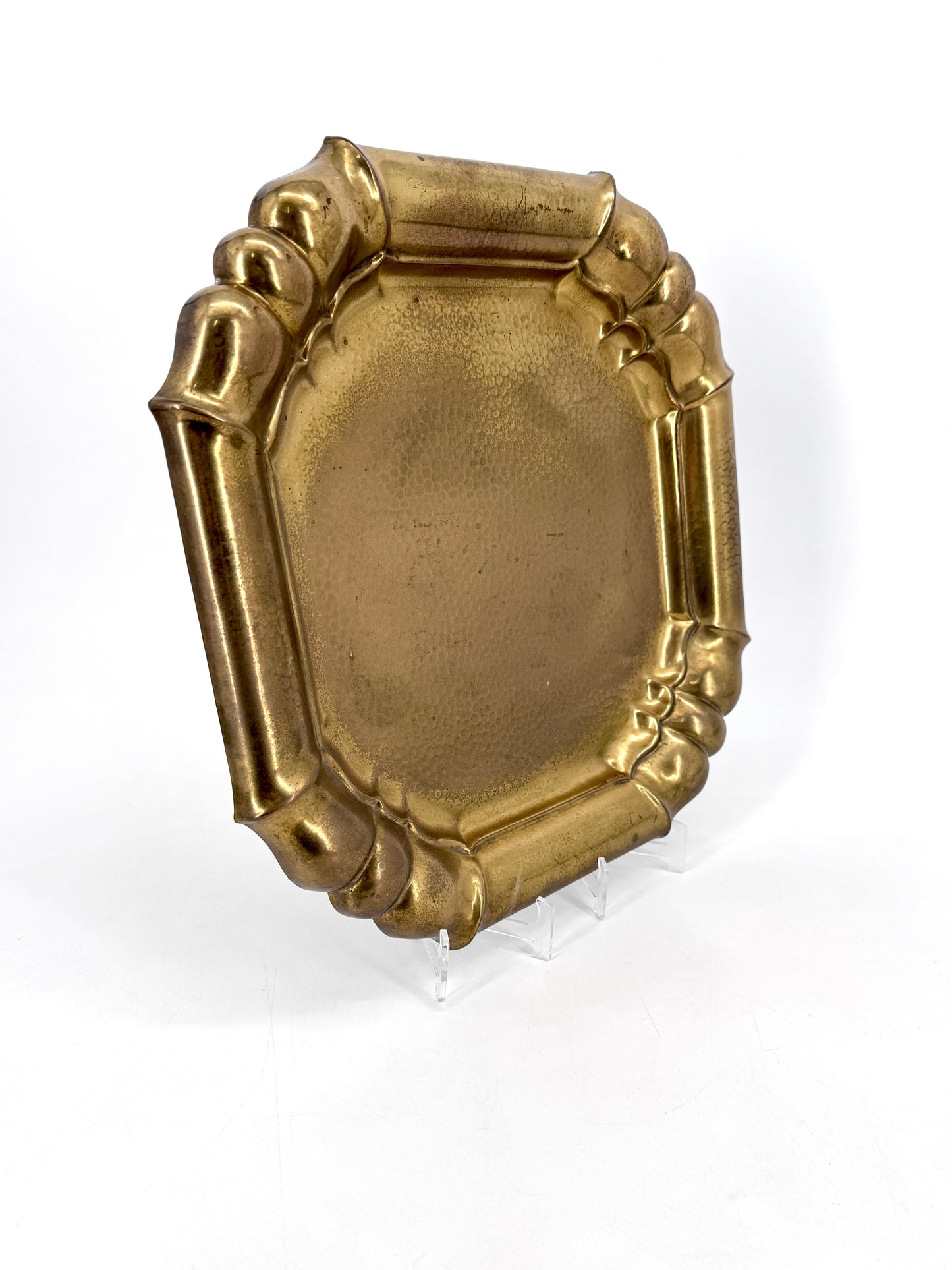Massive Messingschale. Achteckig, mit wulstigem Ornament