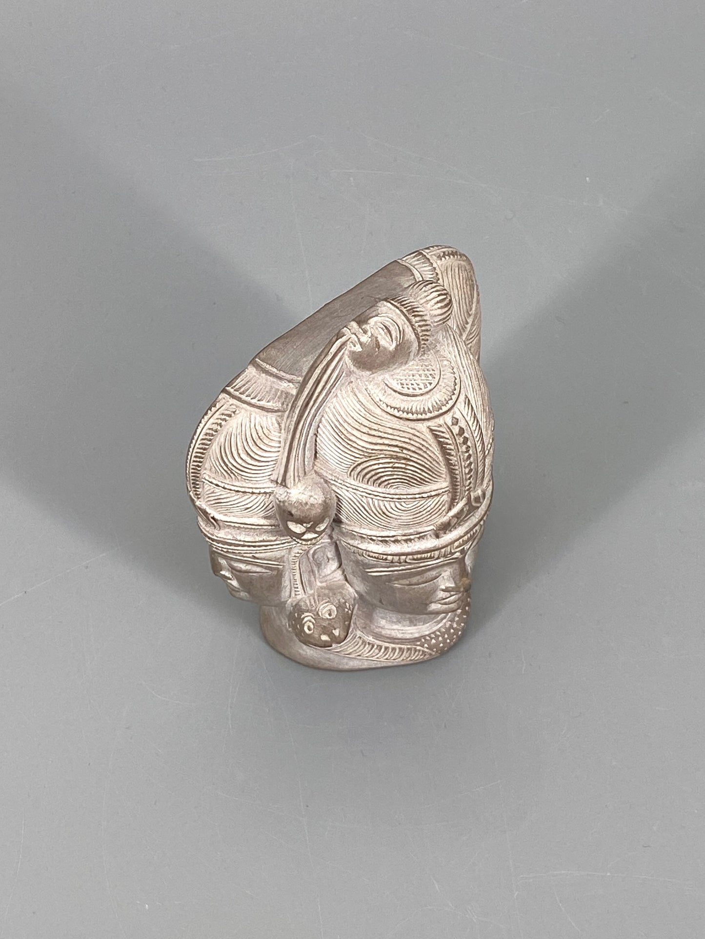 Trimurti Stein Skulptur aus Indien