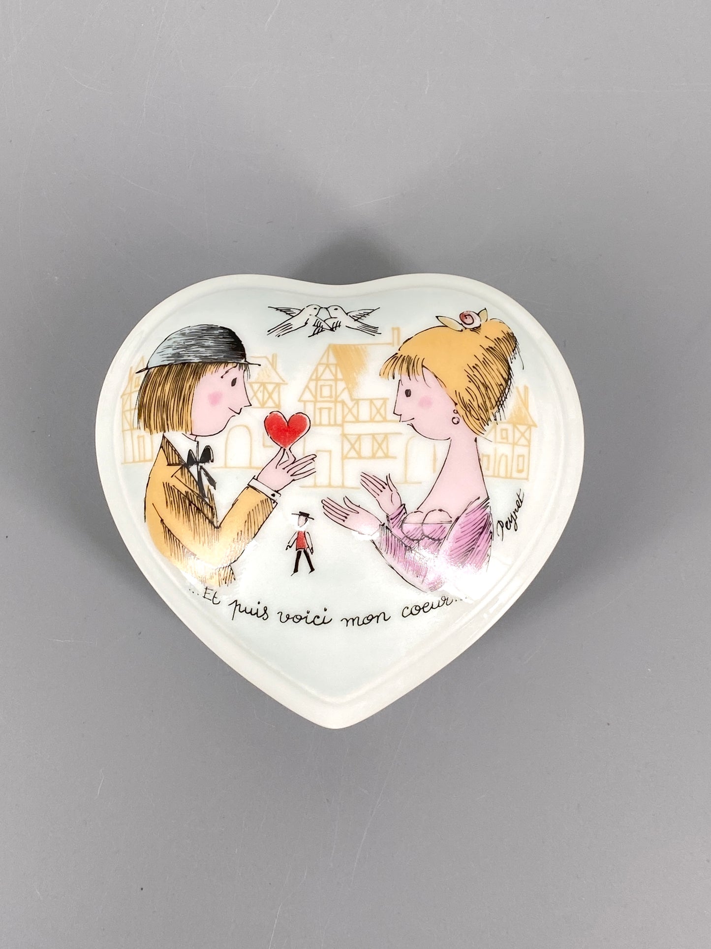 Porzellan Herz Dose mit Peynet Illustration aus Strassbourg, Frankreich