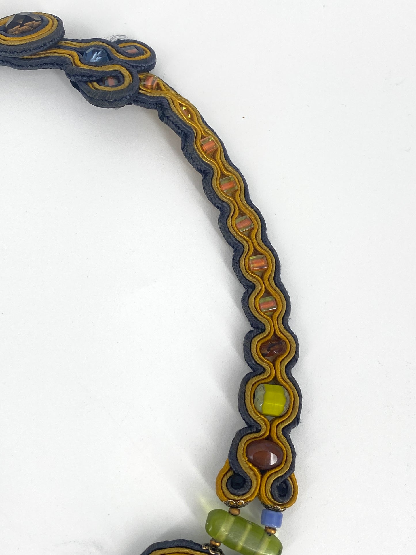 Soutache Halskette von Dori Csengeri