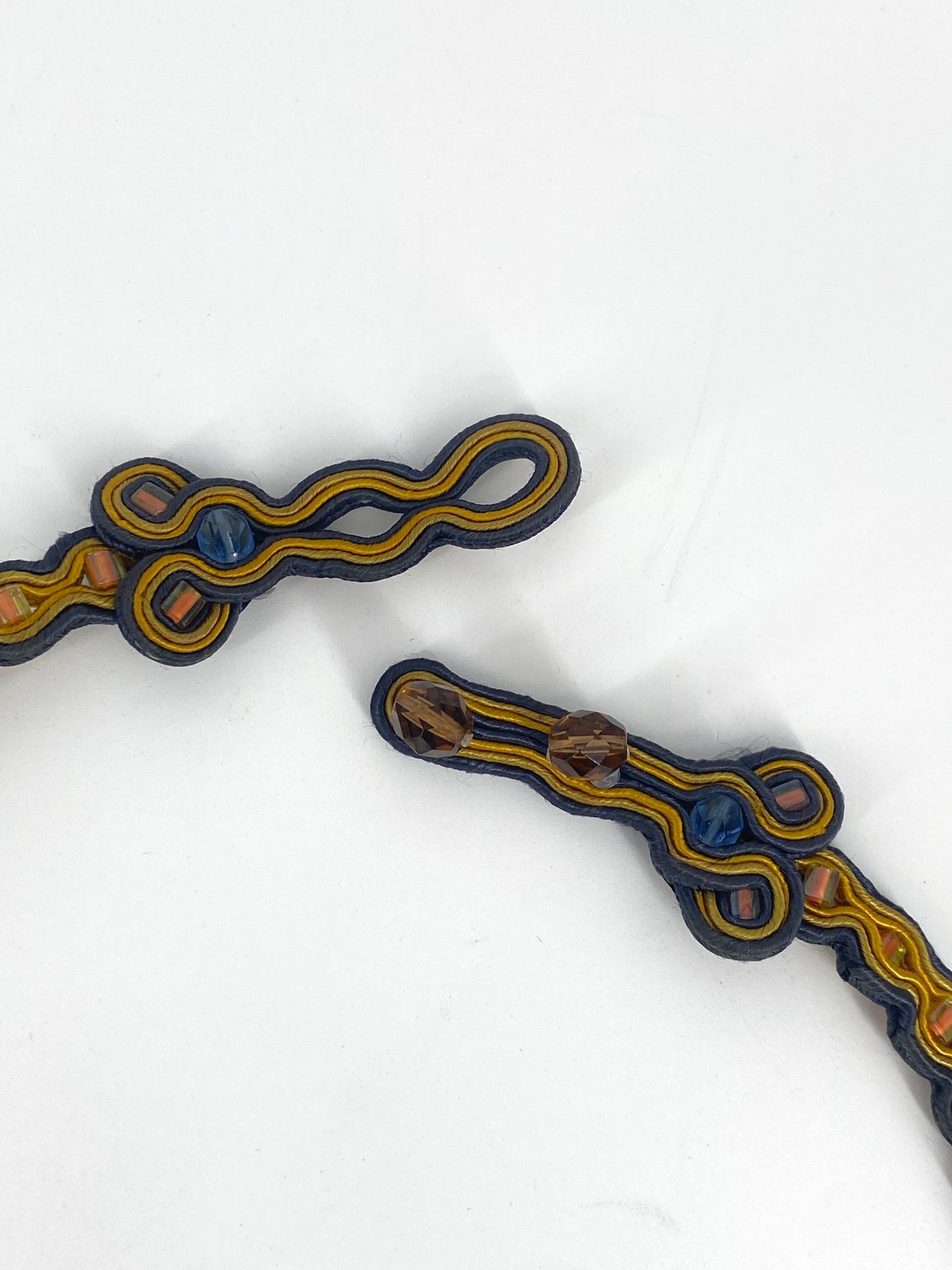 Soutache Halskette von Dori Csengeri