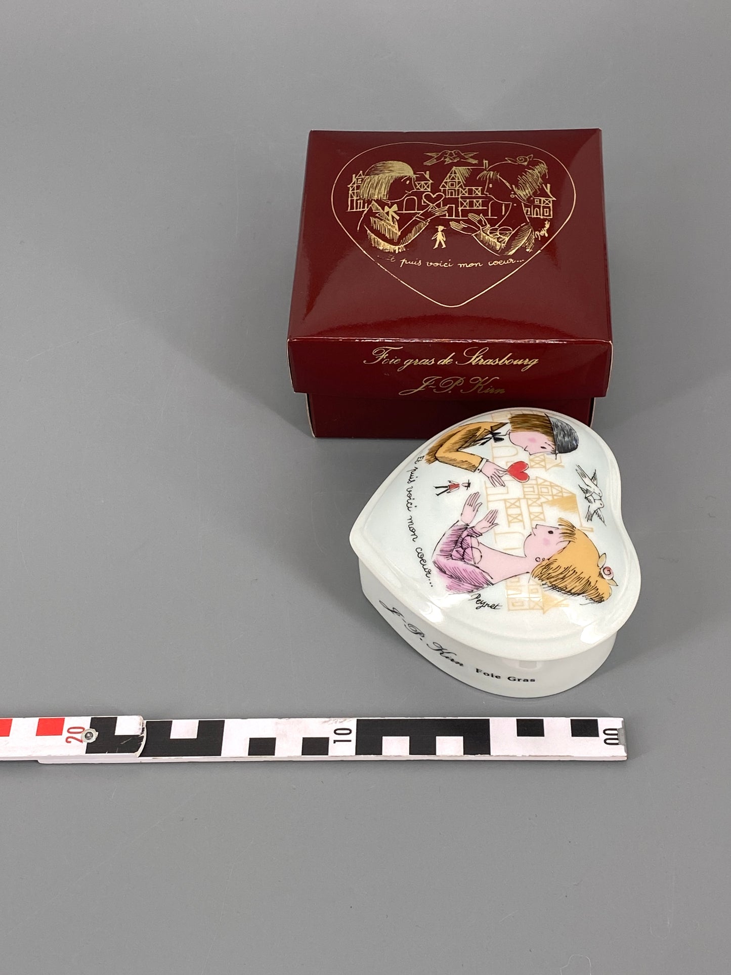 Porzellan Herz Dose mit Peynet Illustration aus Strassbourg, Frankreich