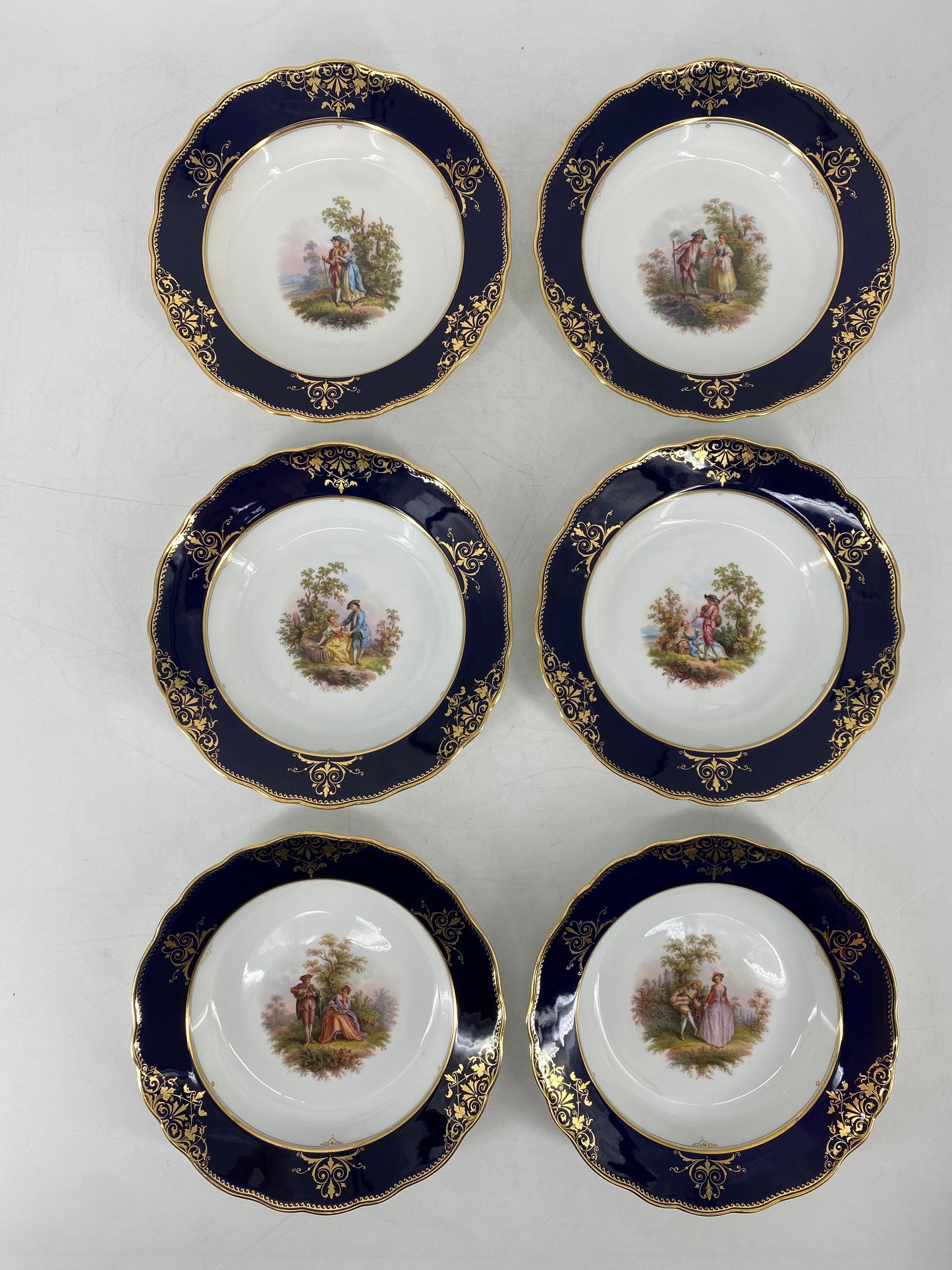 * MEISSEN 1ST WAHL PORZELLAN PRUNKTELLER MIT "GALANTE SZENEN"