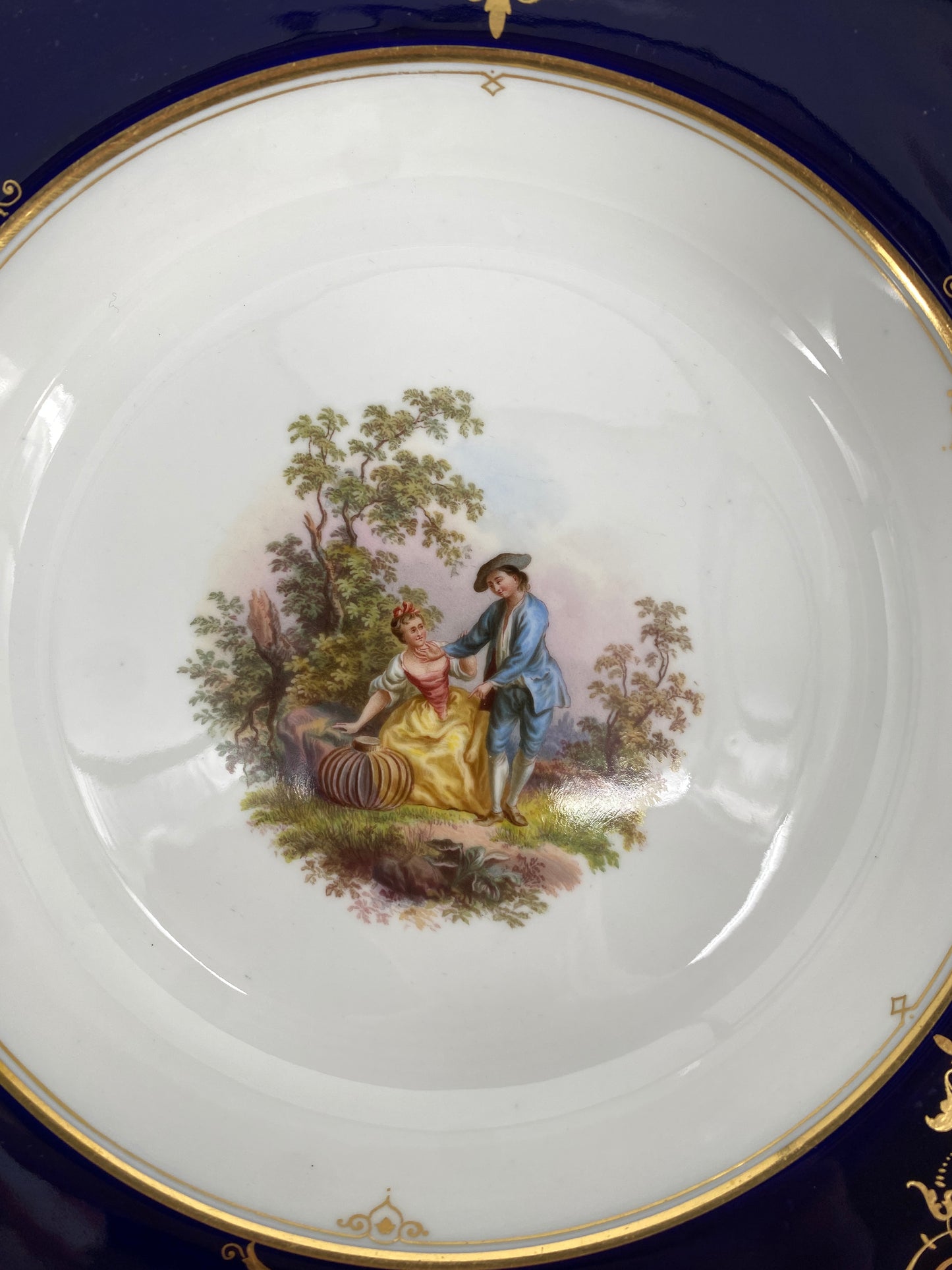 * MEISSEN 1ST WAHL PORZELLAN PRUNKTELLER MIT "GALANTE SZENEN"