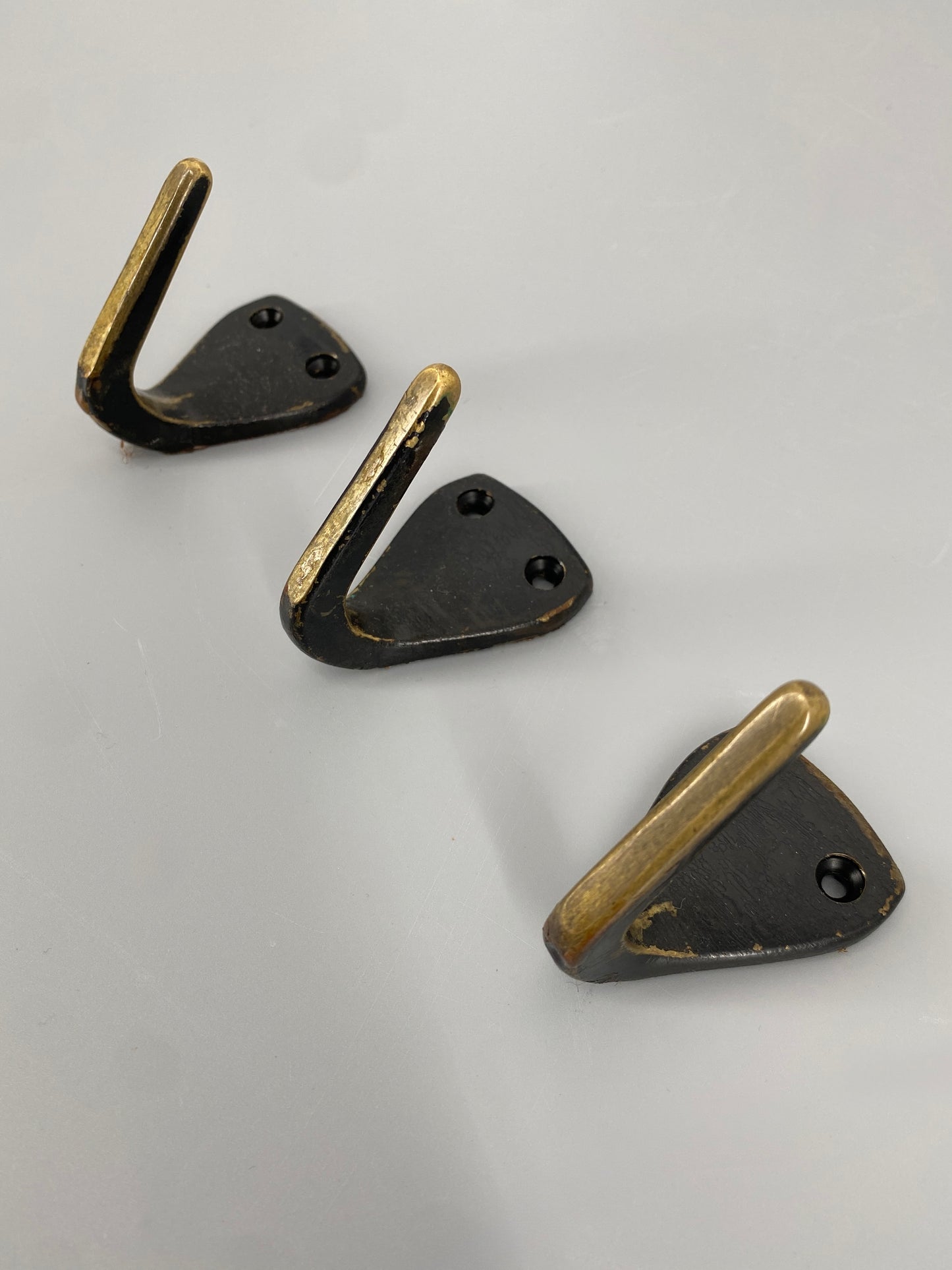 Messingwandhaken im Bosse Stil