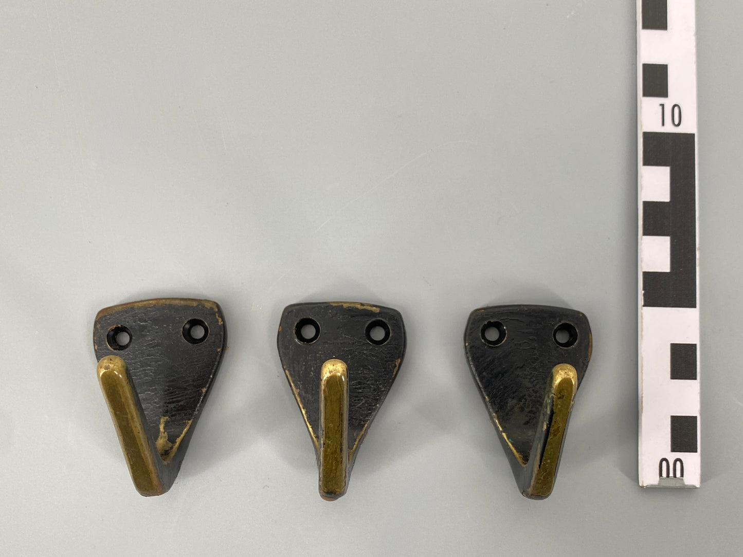 Messingwandhaken im Bosse Stil