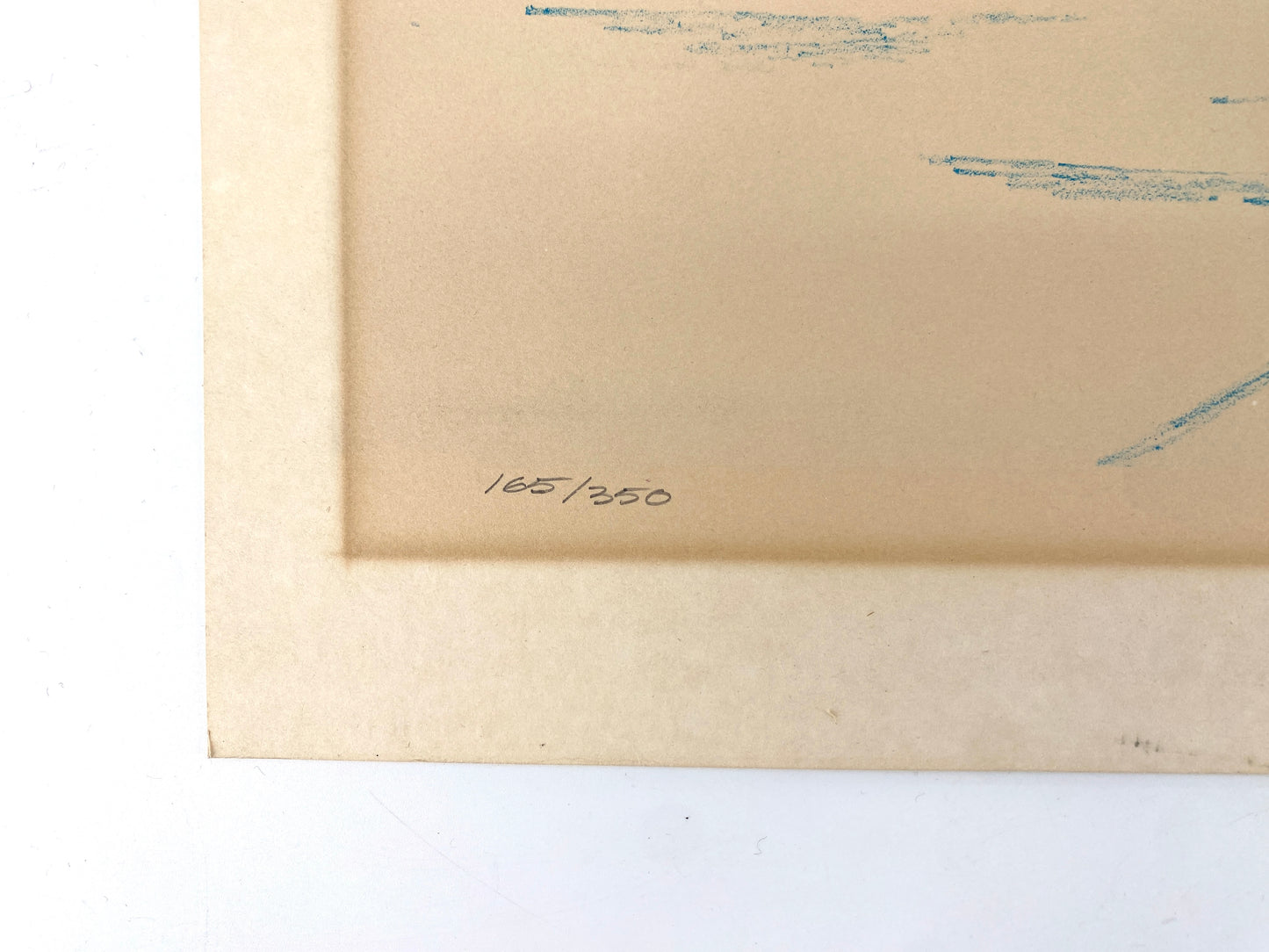 Originale Farblitografie von Lennart Landqvist. Abstrakter, illustrativer Stil in kräftigen Farben. Signiert, Nummeriert und datiert. Schweden, 1979.