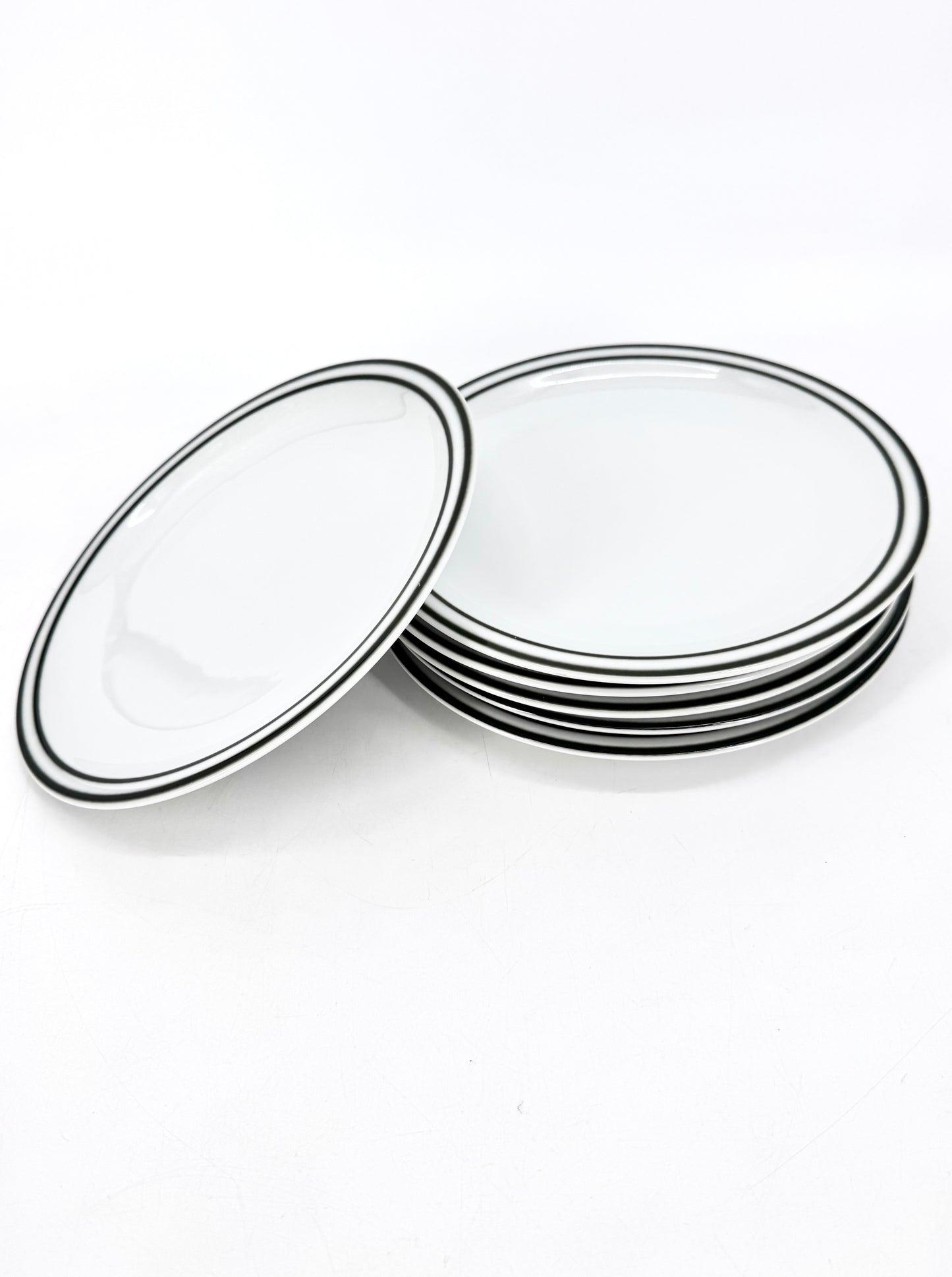 Porzellan-Geschirr in minimalistischem Design. Von Winterling