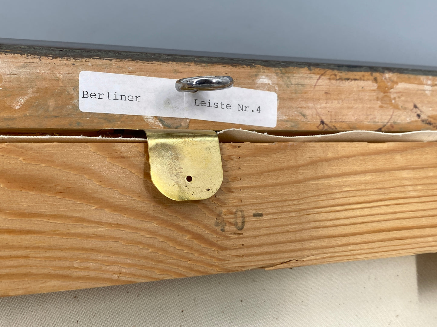 Farbenprächtiges Acrylgemälde "Stillleben" auf Leinwand von Hermann Muth (1930–2011)