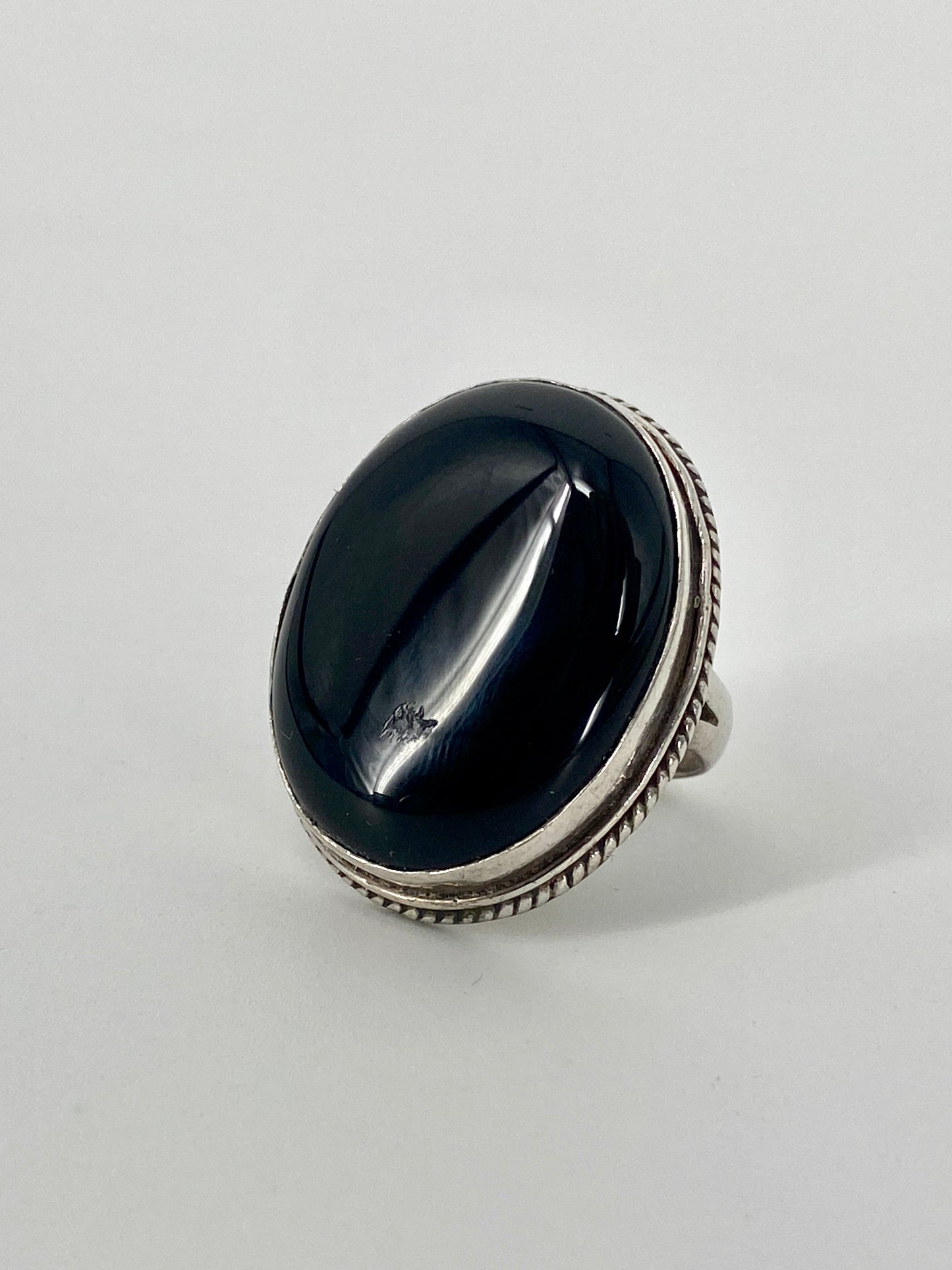 Statement Ring aus 925er Silber mit großem Onyx Stein