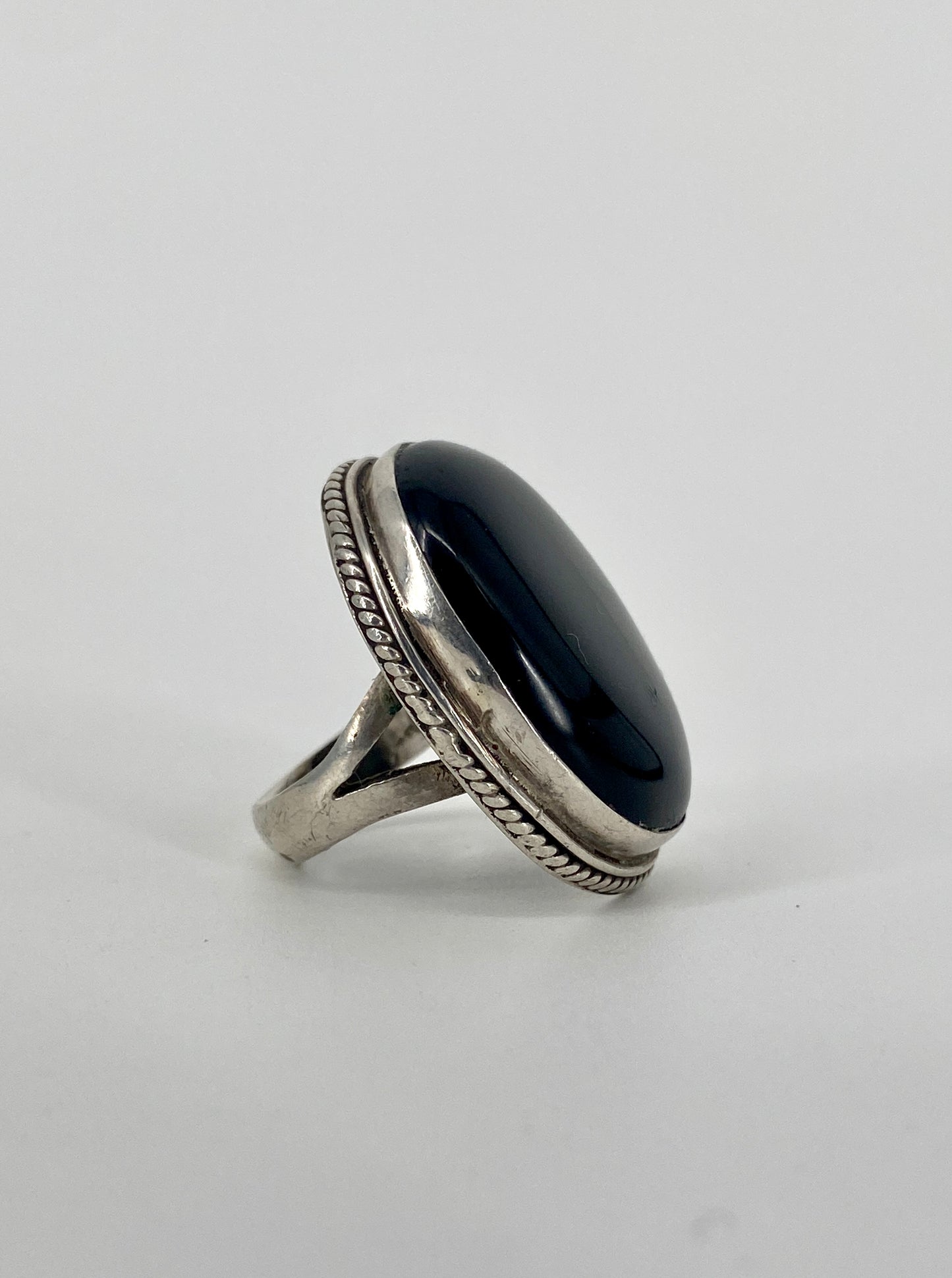 Statement Ring aus 925er Silber mit großem Onyx Stein