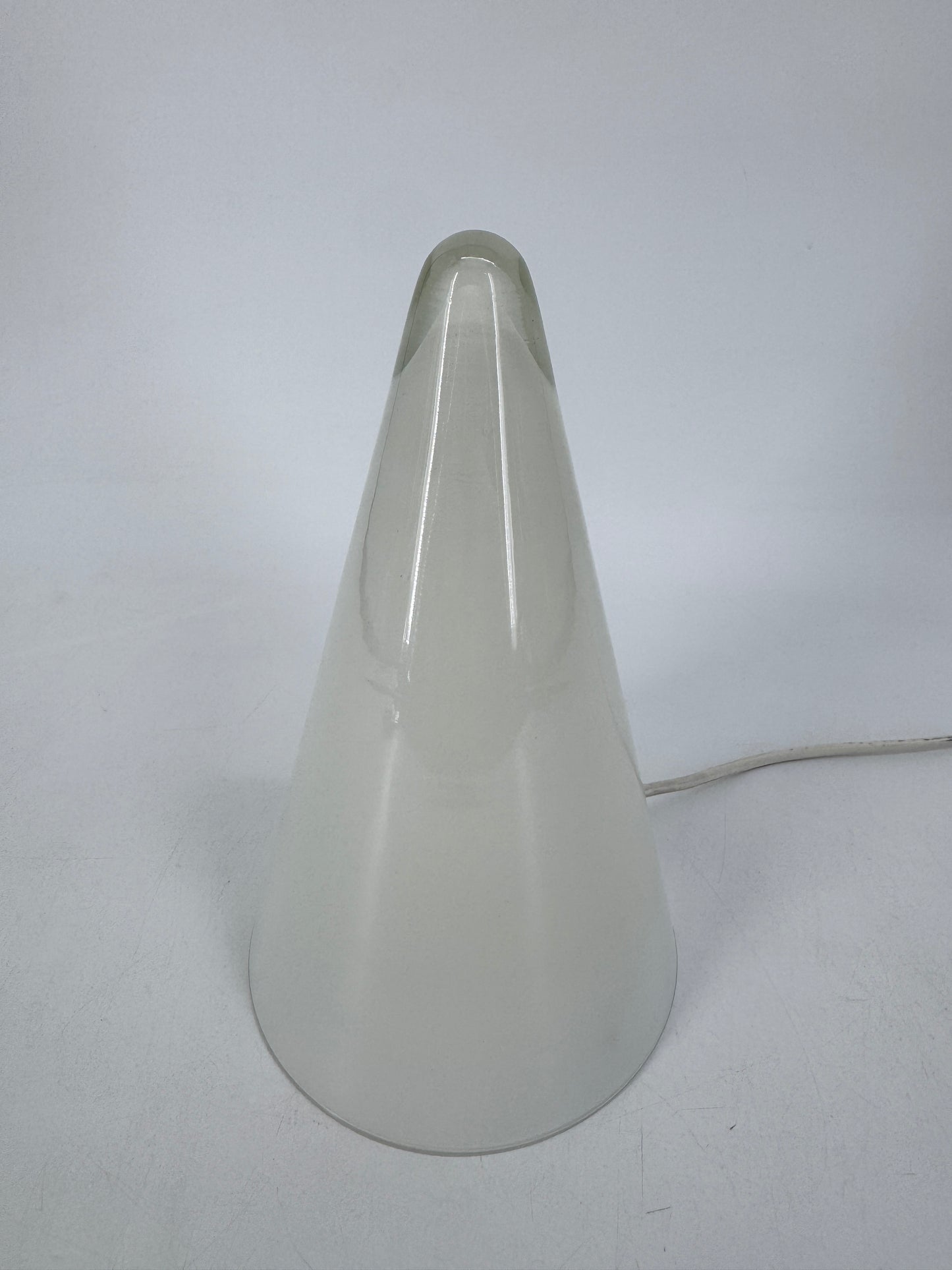 Tischlampe, Glaskegel, Opalglas, Frankreich, 70er