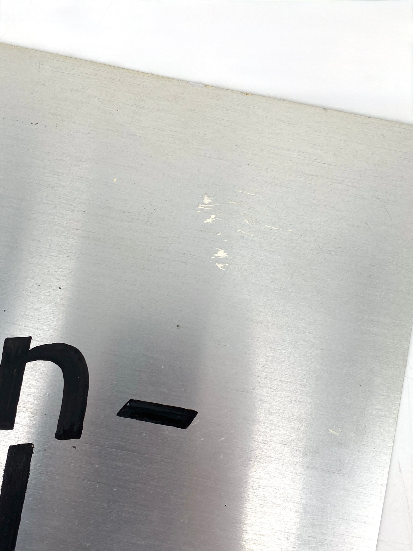 Zwei originale Metallschilder aus der DDR-Zeiten, gemalt