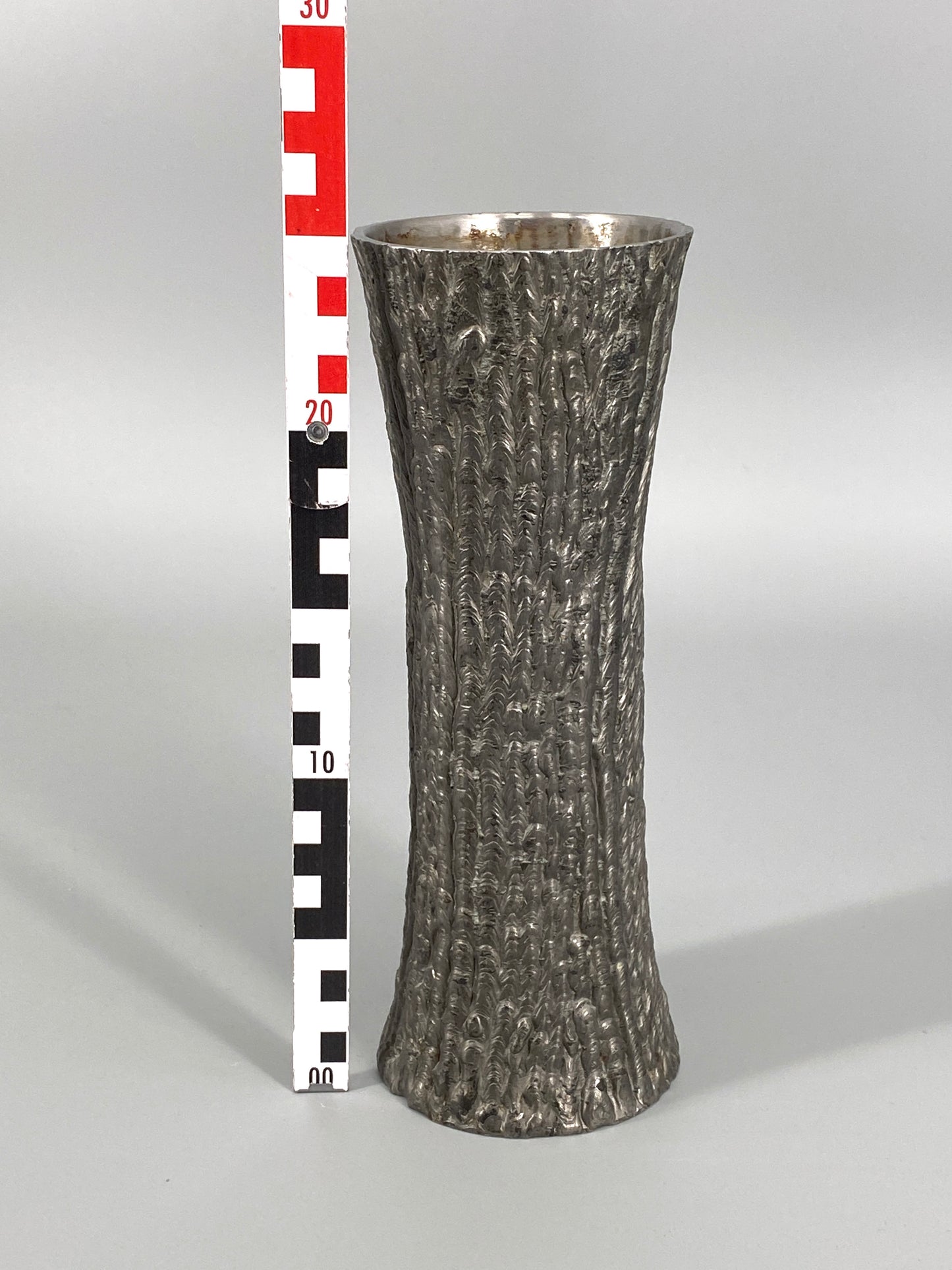 brutalistische Vase aus Stahl, 70er