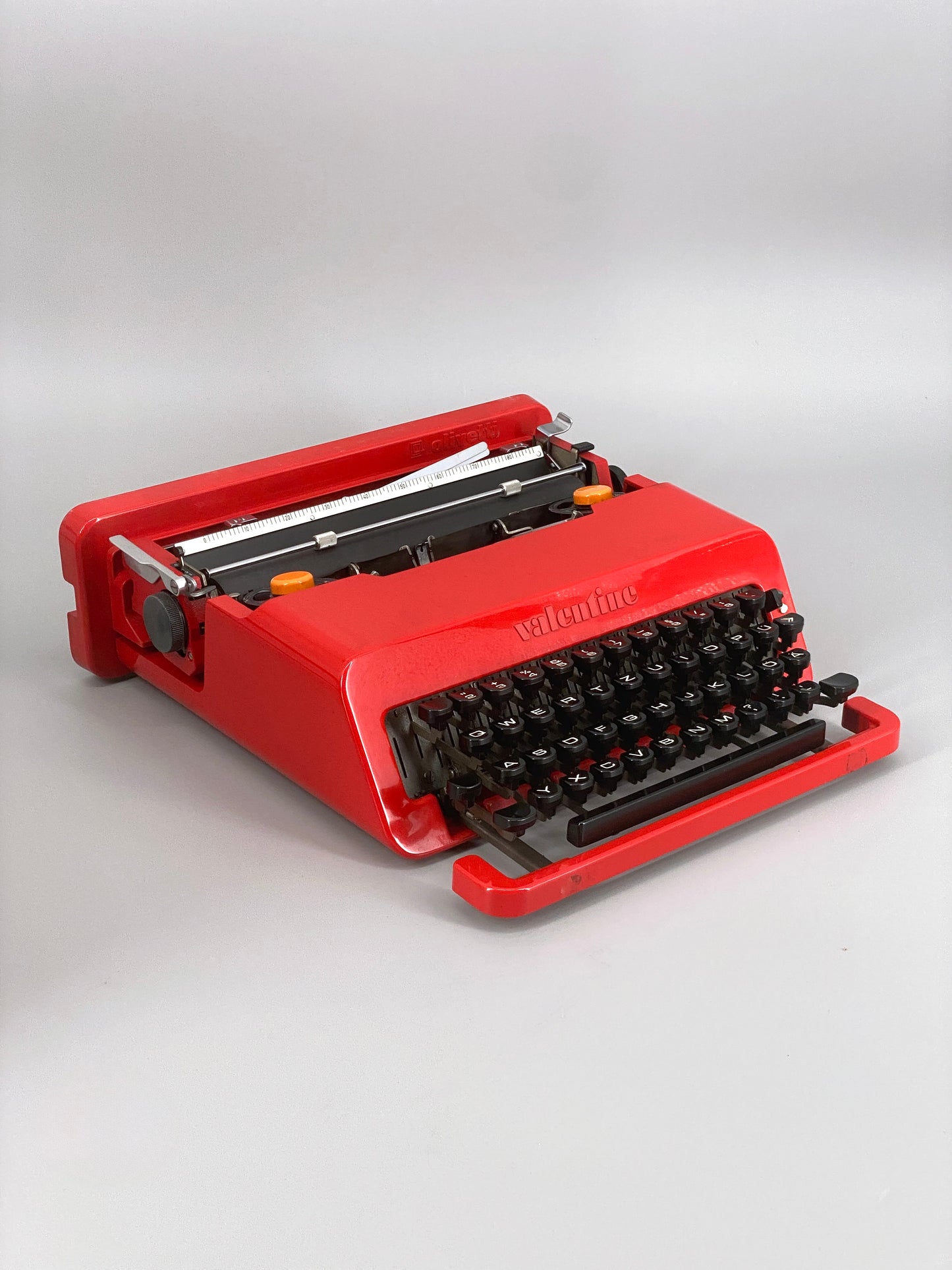 rote Schreibmaschine "Valentine" E. Sottsass und P. King für Olivetti, Italien, 70er