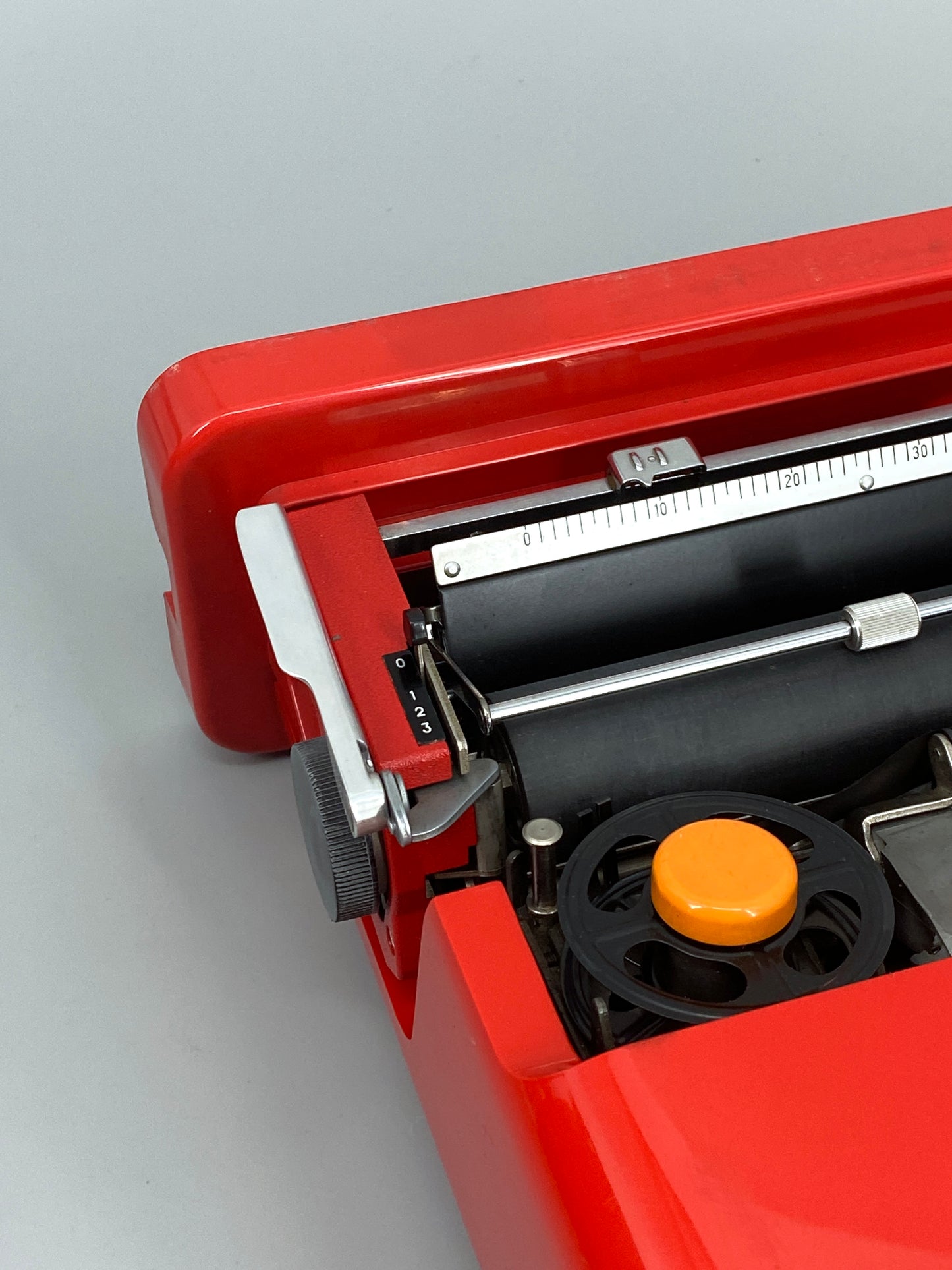 rote Schreibmaschine "Valentine" E. Sottsass und P. King für Olivetti, Italien, 70er