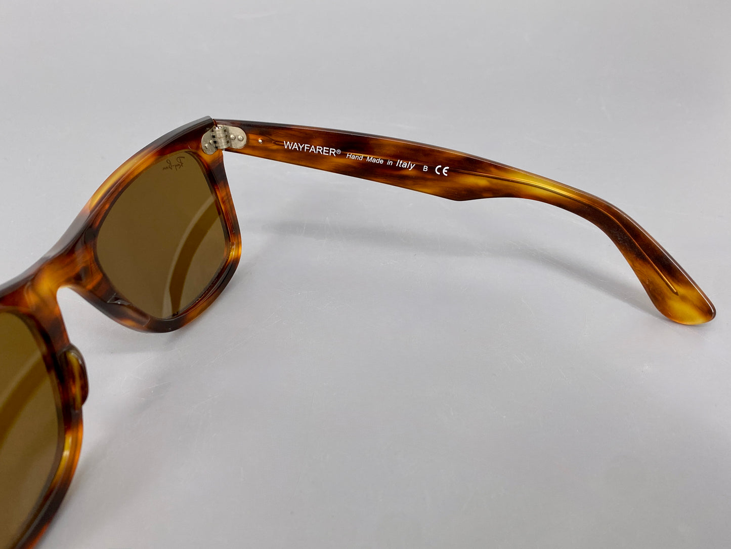 Wayfarer Sonnenbrille von Ray-Ban, Italien
