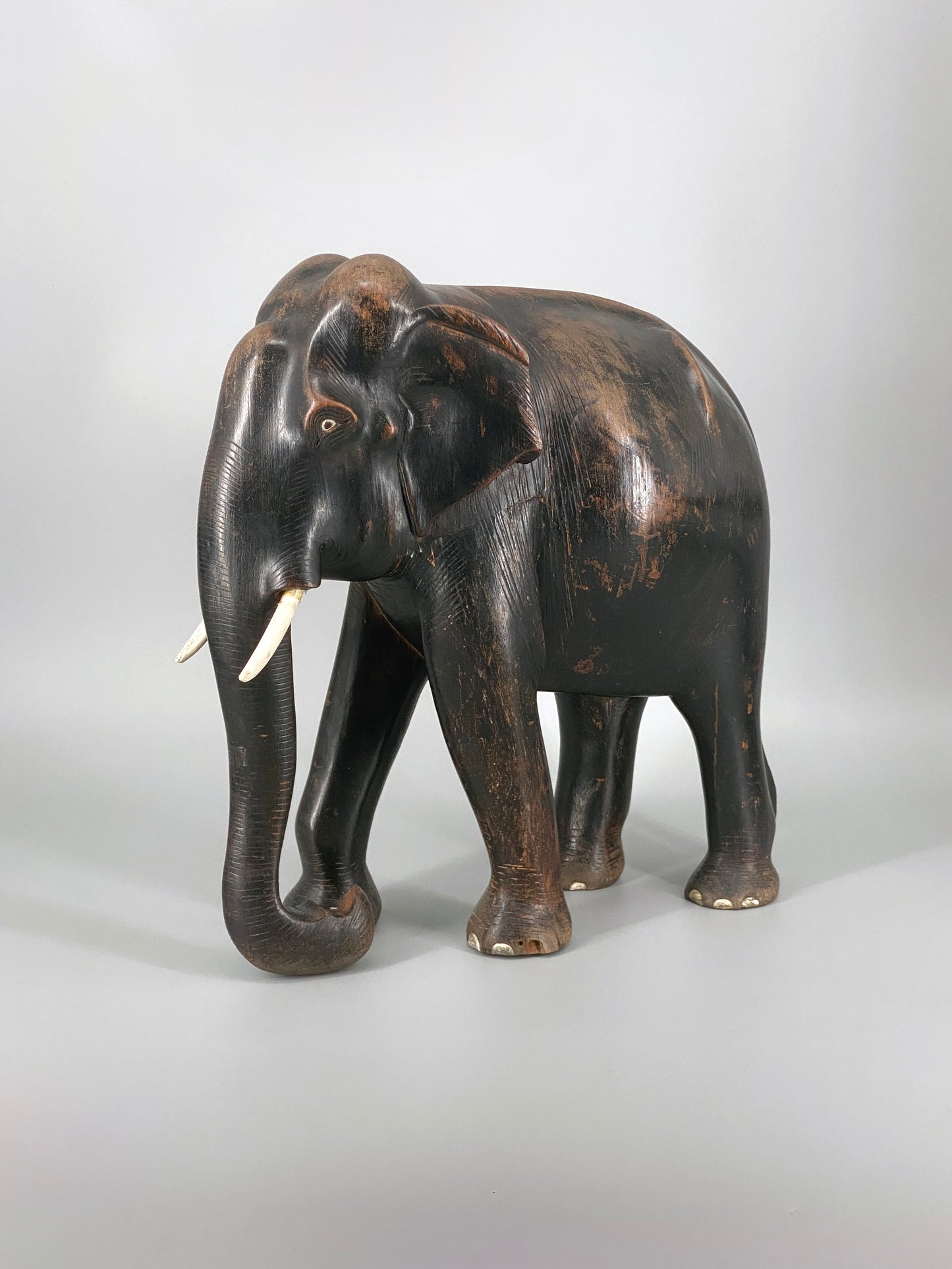 Elefanten Skulptur aus Holz geschnitzt, 20 Jhd.