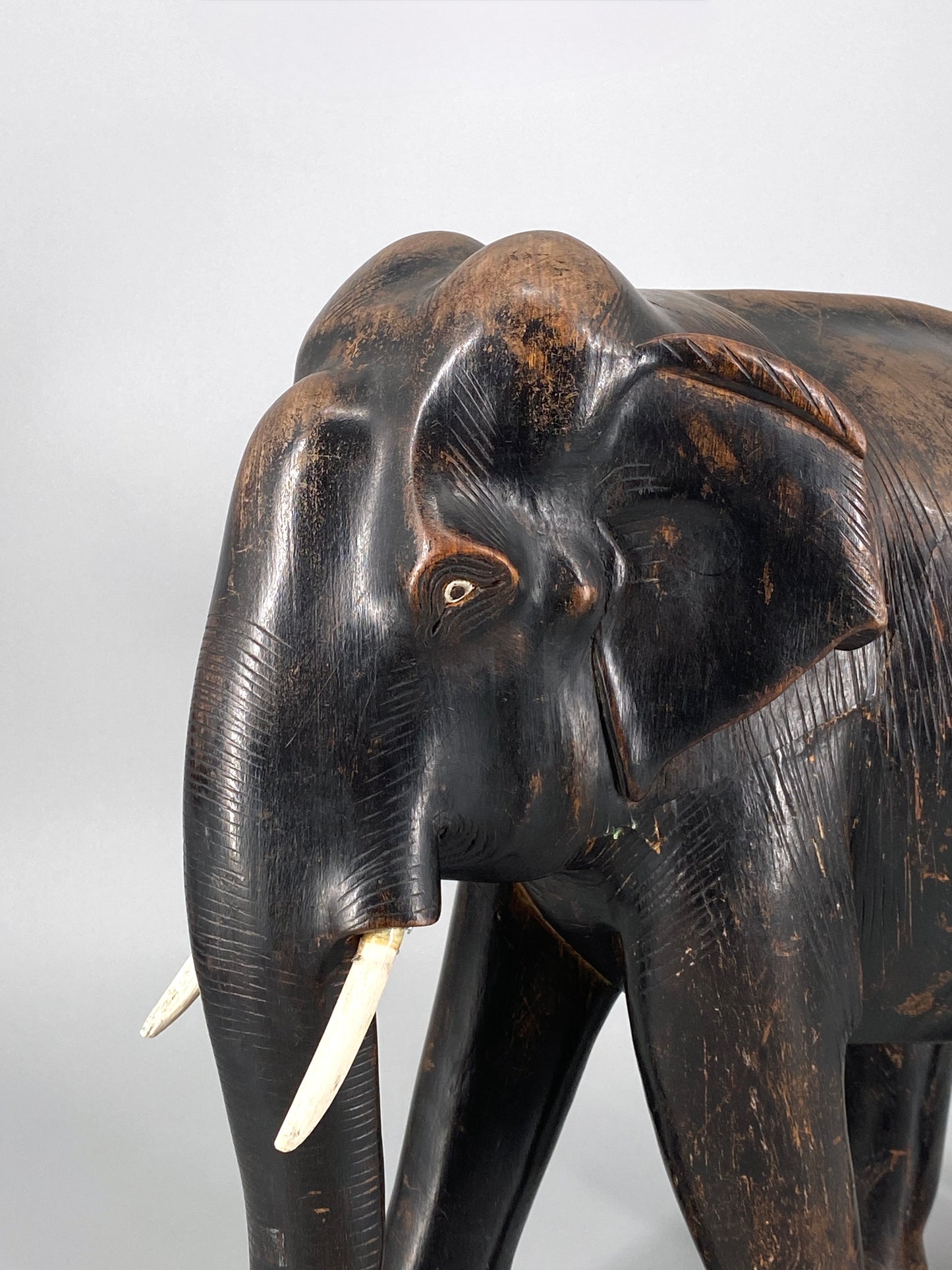 Elefanten Skulptur aus Holz geschnitzt, 20 Jhd.