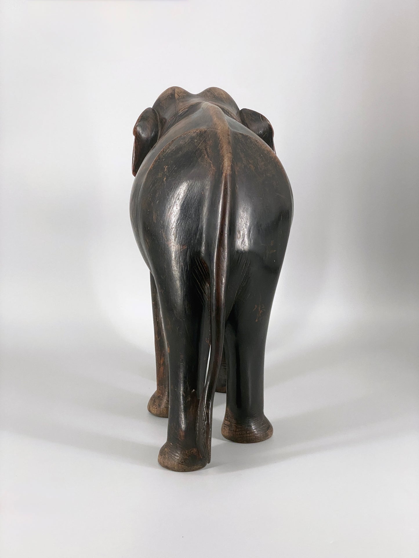 Elefanten Skulptur aus Holz geschnitzt, 20 Jhd.